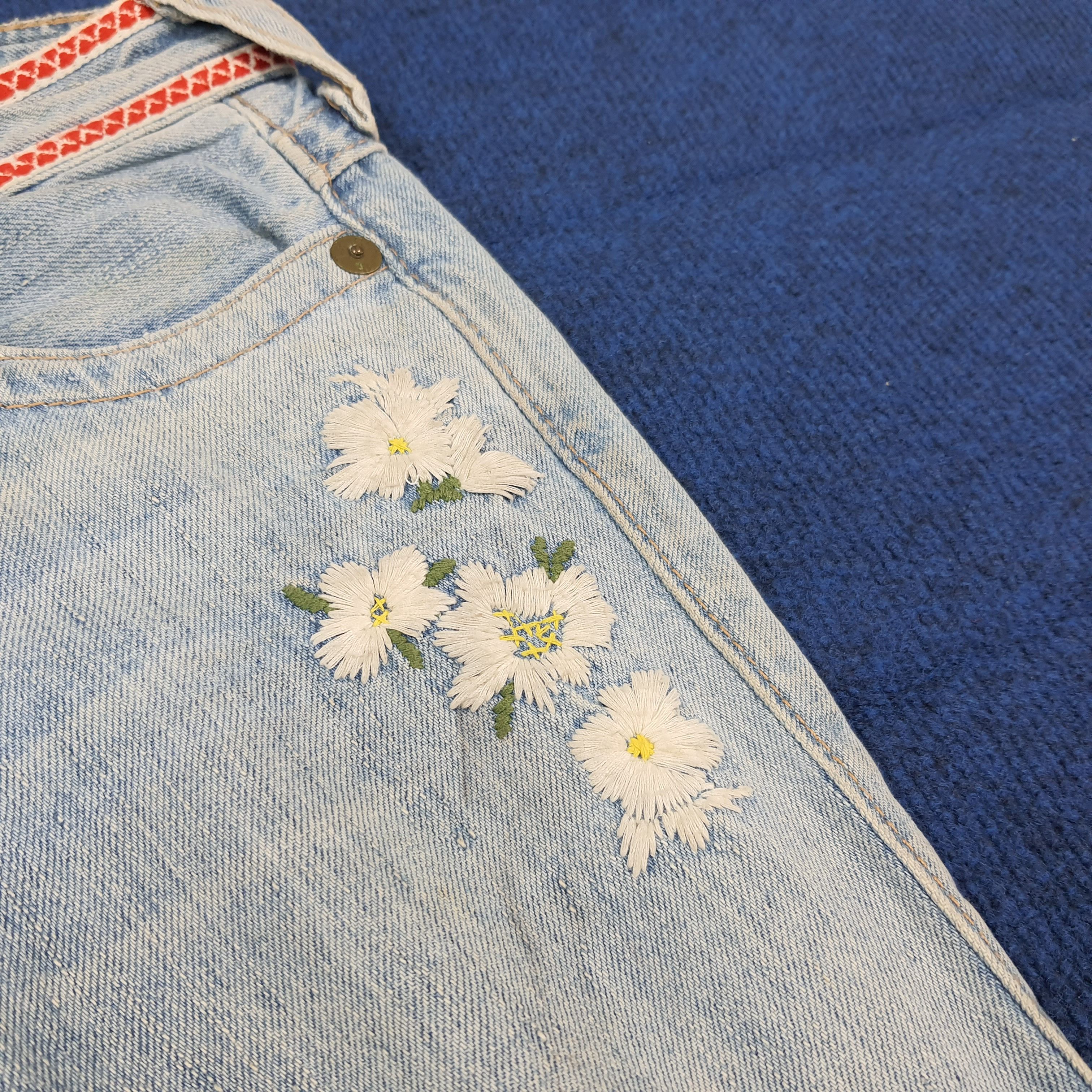 True Religion Vintage True Religion JOEY Floral Flare Jeans C297N7 Size 28" / US 6 / IT 42 - 3 Thumbnail