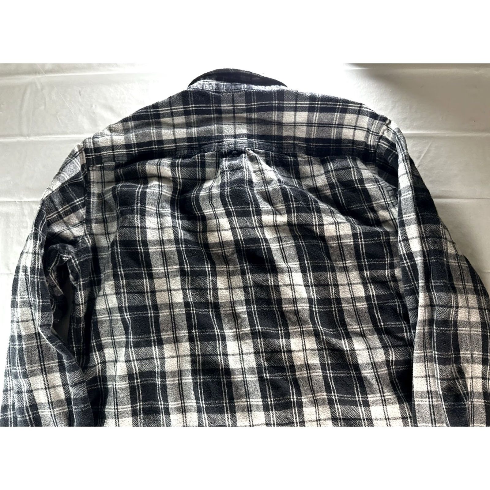 Vintage L.L.Bean Plaid Shirt Men’s Medium Slim Button-Up Collared Cotton Flannel Black Gray Button Front Size US M / EU 48-50 / 2 - 5 Thumbnail