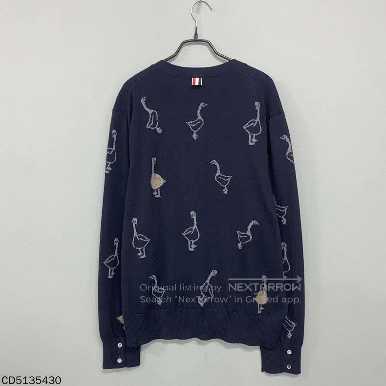 Thom Browne Thom Browne Large Goose Embroidered V-Neck Navy Knit Cardi Size US XL / EU 56 / 4 - 3 Thumbnail