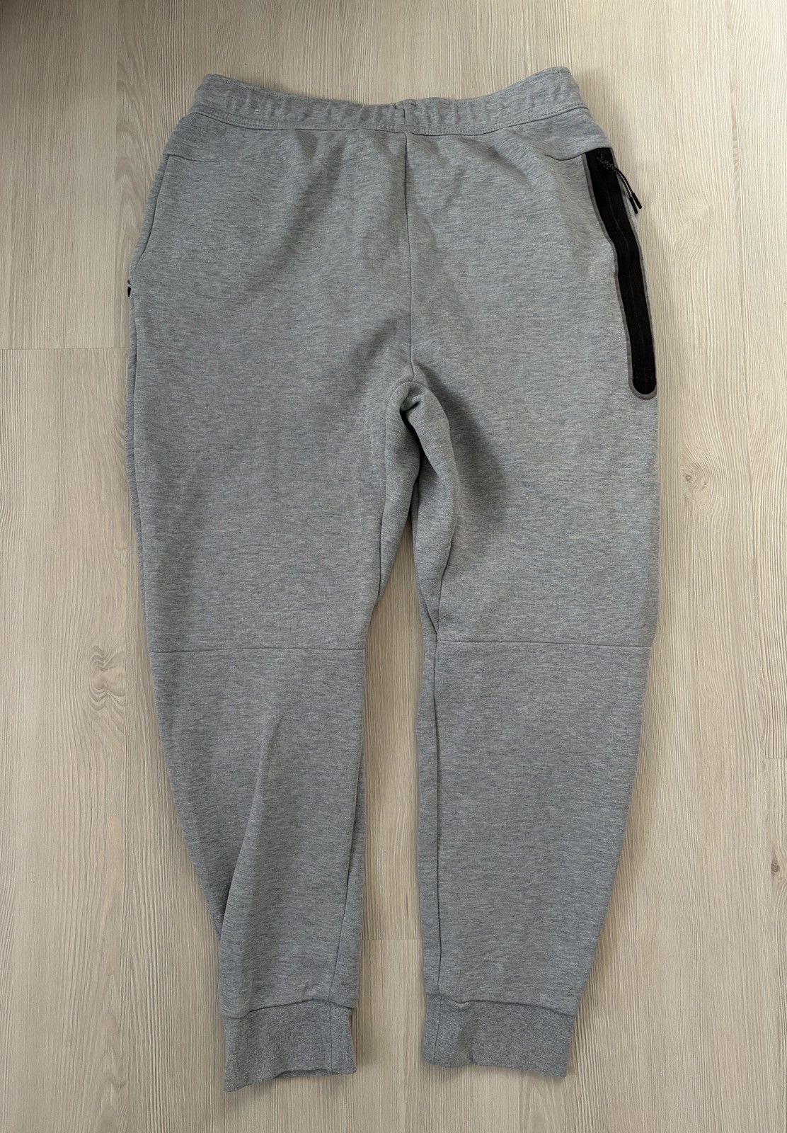 Nike Nike Tech Embroidered Joggers Sweatpants Size US 32 / EU 48 - 11 Thumbnail