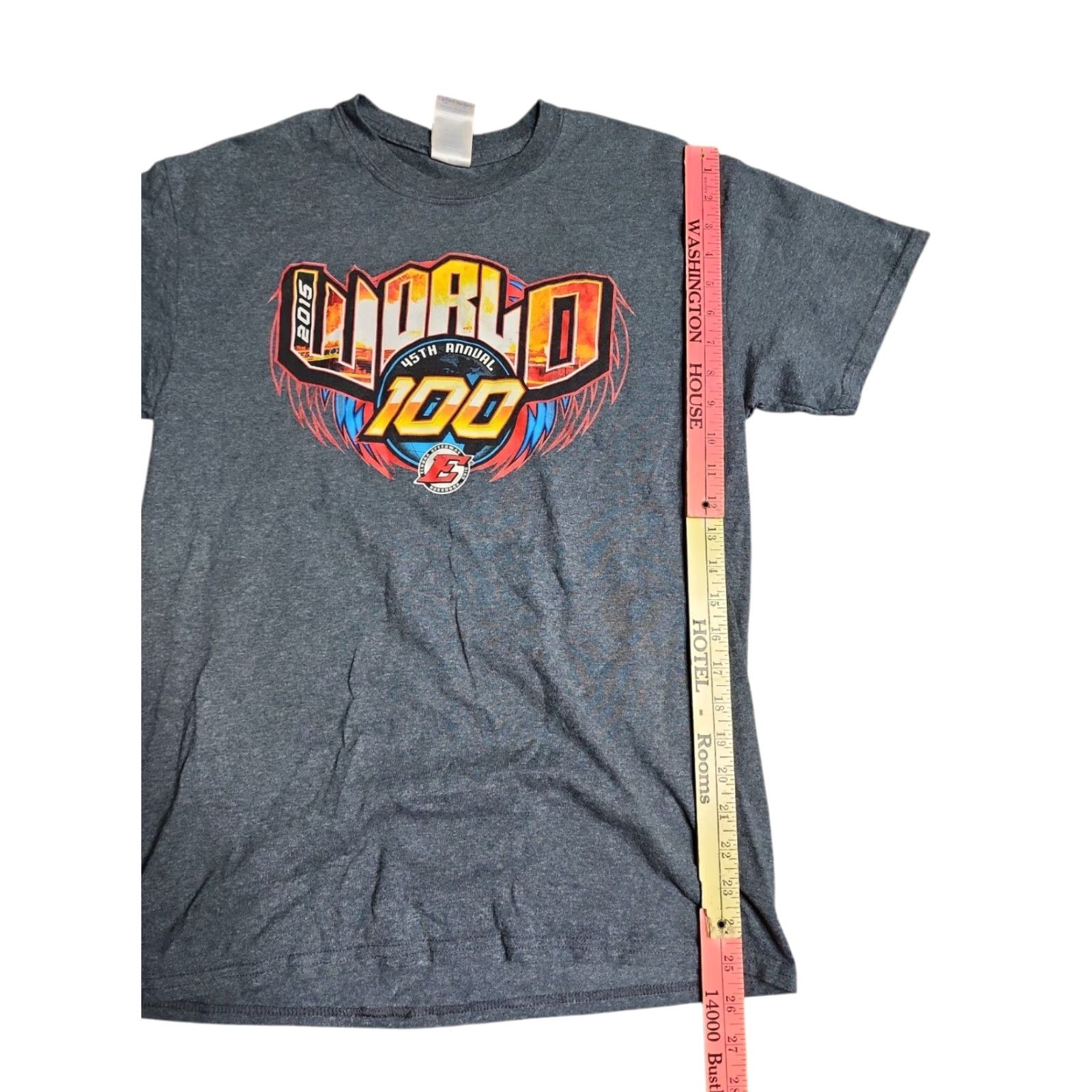 Gildan Gildan Gray Racing T-Shirt Mens M 2015 Eldora Speedway World 100 Double-Sided Short Sleeve Cars USA Size US M / EU 48-50 / 2 - 3 Thumbnail