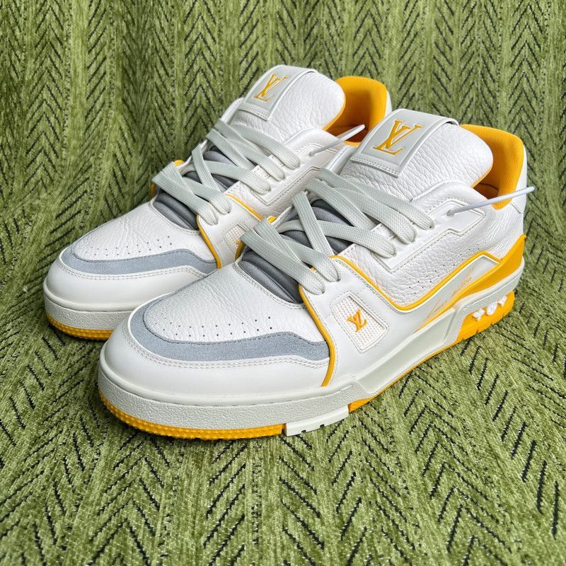 Louis Vuitton Louis Vuitton Classic Signature Low-Top Sneakers -2508 Size US 9.5 / EU 42-43 - 1 Thumbnail