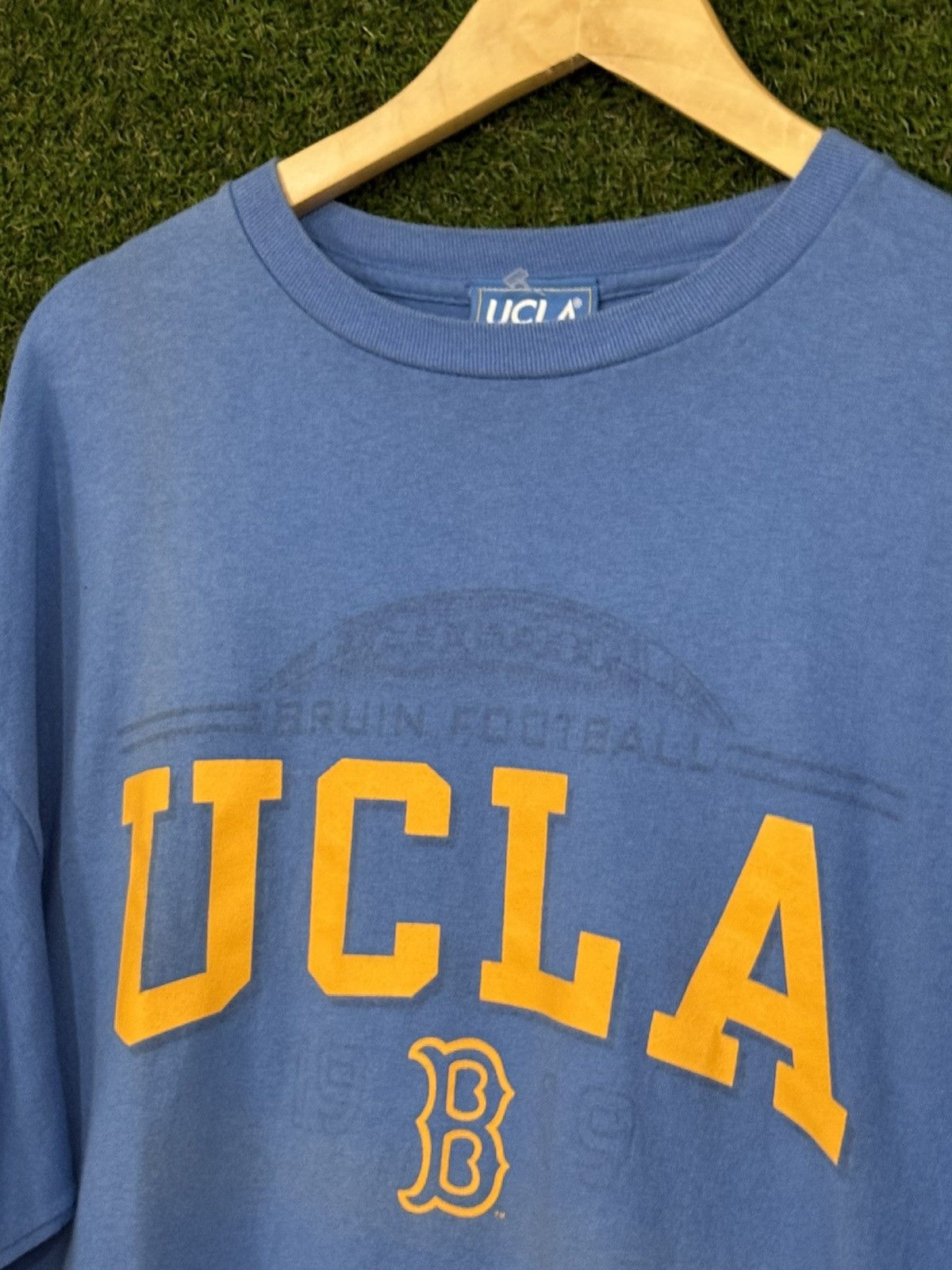 Vintage Vintage Made in USA UCLA Bruins Los Angles California Tee Size US XXL / EU 58 / 5 - 2 Thumbnail