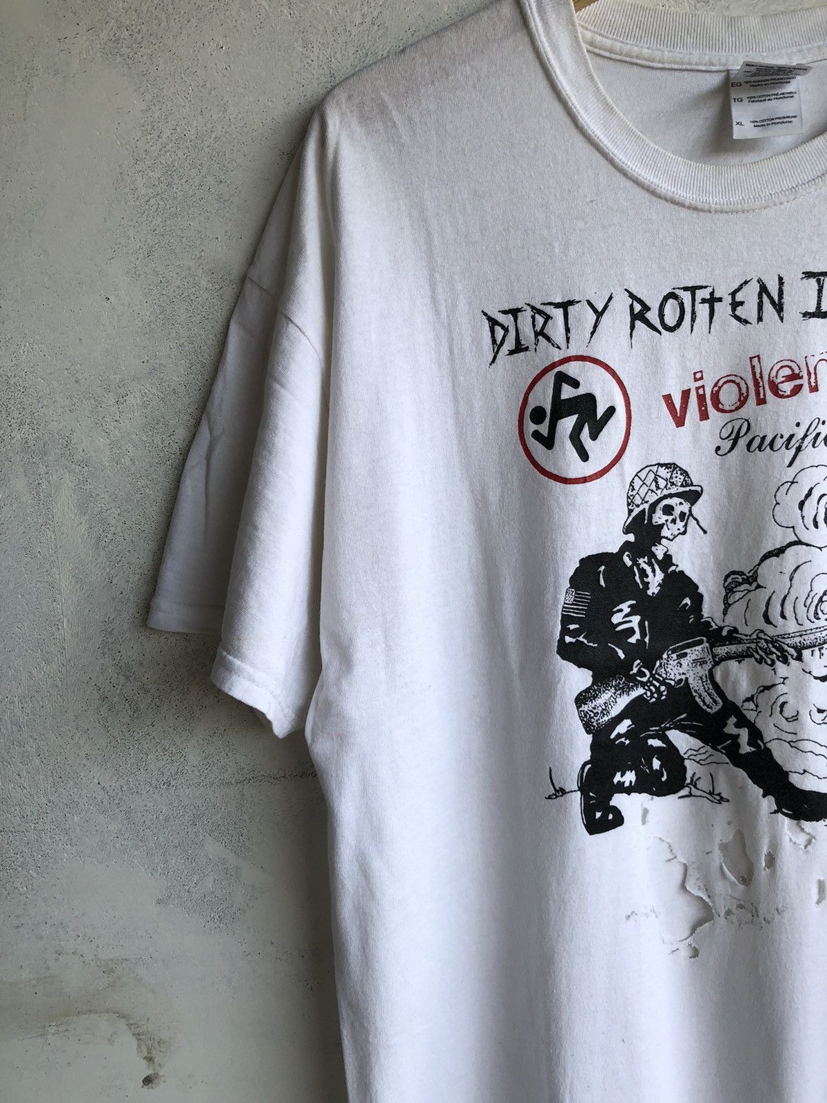 Band Tees × Japanese Brand Distressed D.R.I Violent Pacification Tshirt Tee Size US L / EU 52-54 / 3 - 3 Thumbnail