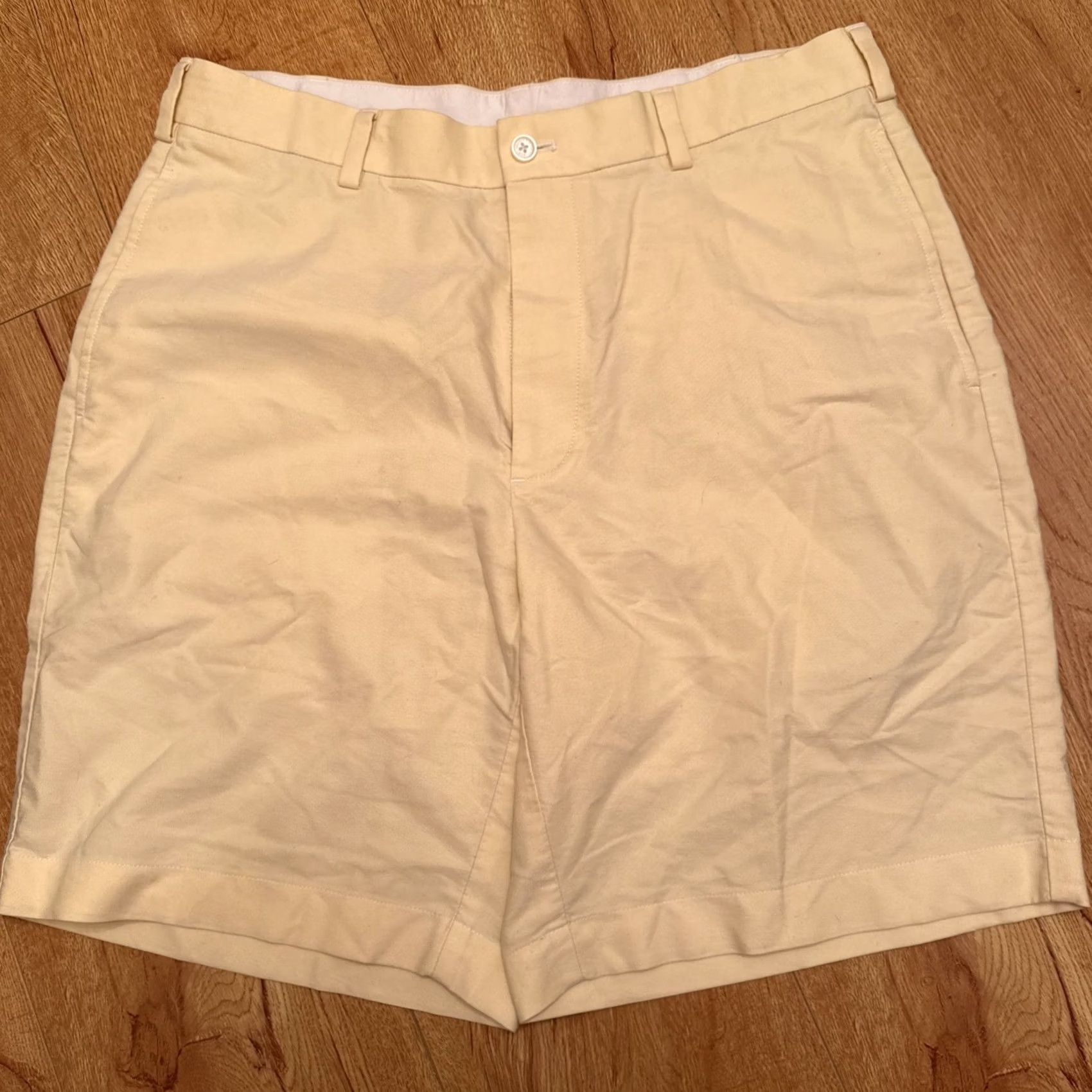 Brooks Brothers Brooks Brothers 346 Yellow Chino Golf Shorts Men's Size 34 100% Cotton Casual Classic Preppy Pockets Flat Front Inseam 9 in Mens Size US 34 / EU 50 - 2 Thumbnail