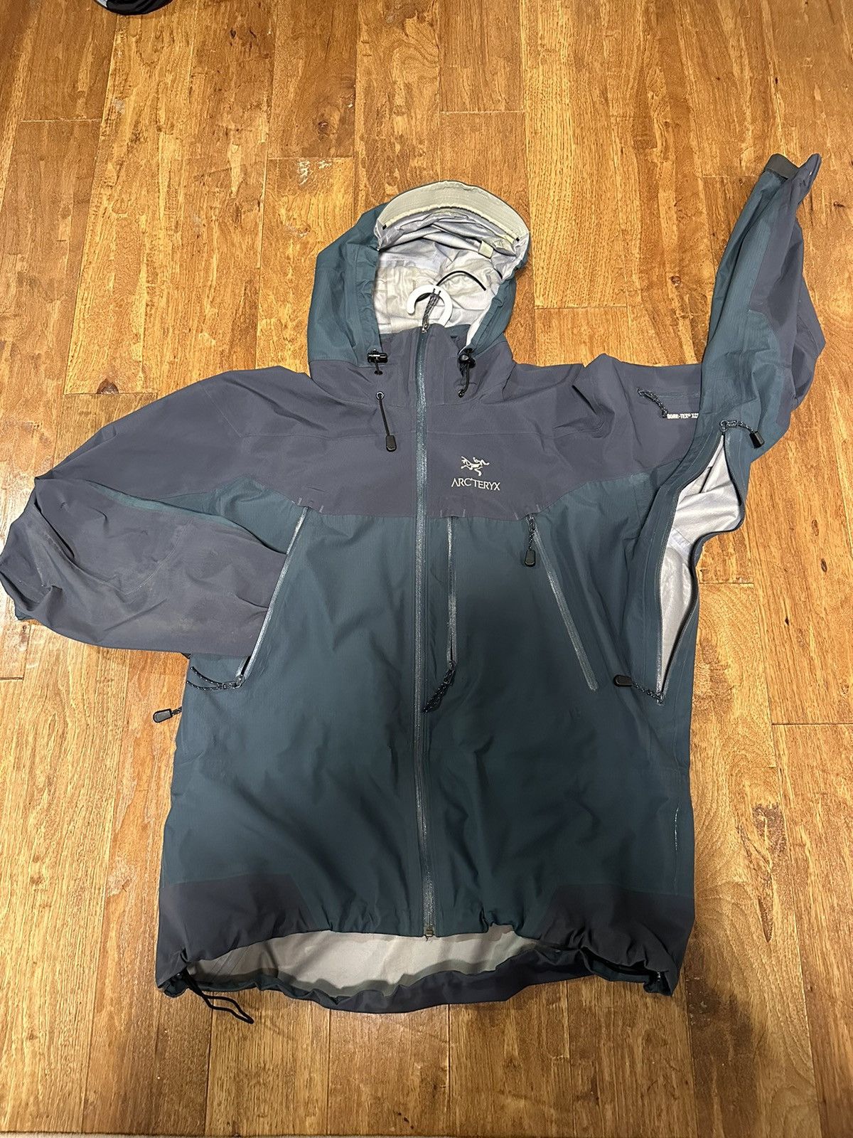 Arc'Teryx Vintage 90s Arc’teryx Gore-tex XCR Gorpcore Hiking Jacket L ...