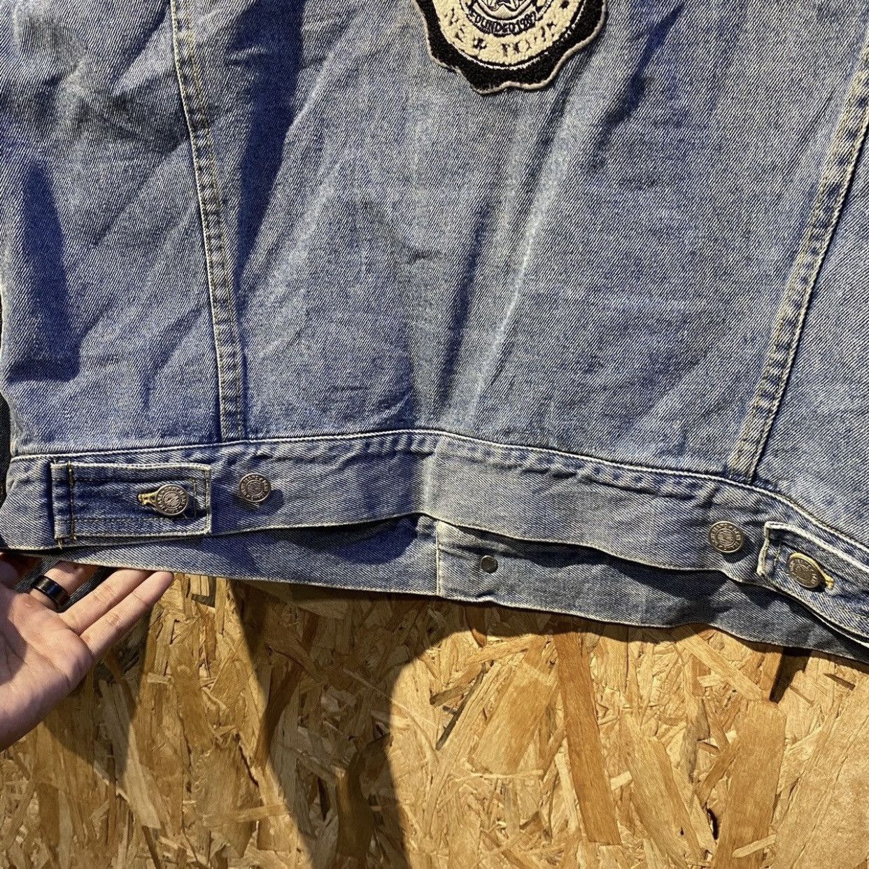 DKNY × Vintage Rare 90s Vintage DKNY AMERICAN ATHLETIC NYC Jeans Jackets Size US M / EU 48-50 / 2 - 5 Thumbnail