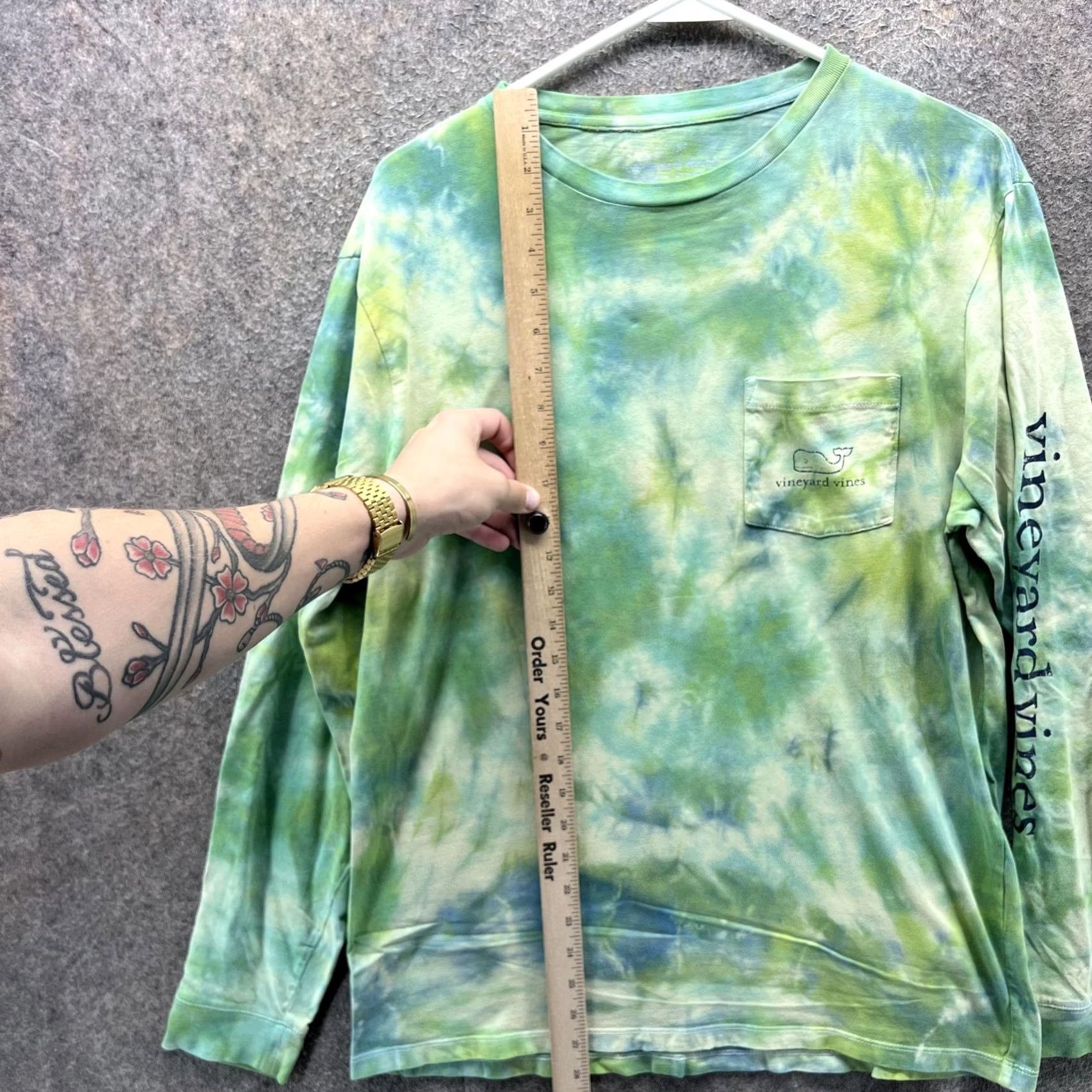 Vineyard Vines VINEYARD VINES Shirt Mens M Green Tie Dye Whale Pocket Long Sleeve Graphic Size US M / EU 48-50 / 2 - 5 Thumbnail