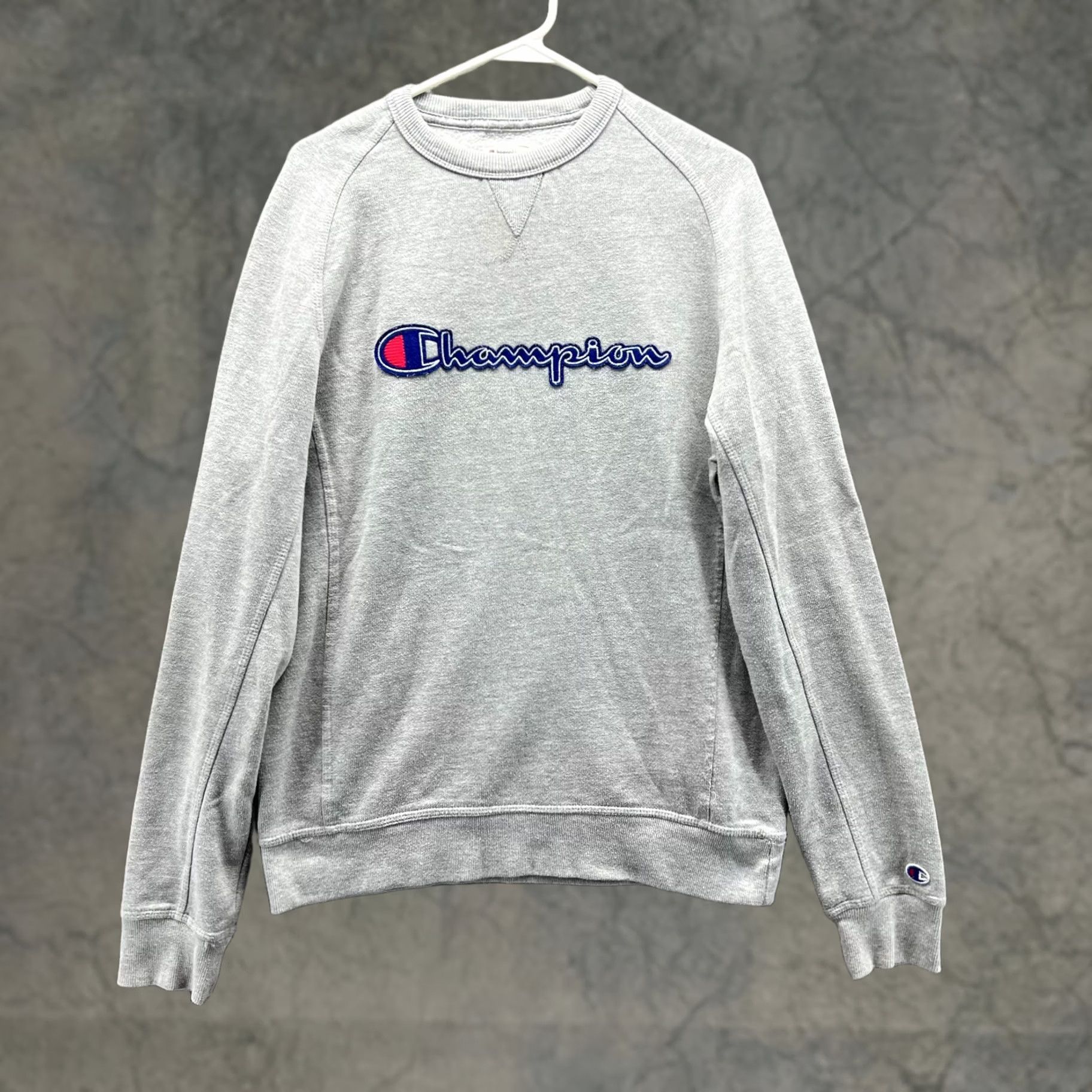 Champion VINTAGE Champion Sweater Men Medium Embroidered Gray Crewneck Pullover Fleece Logo Size US M / EU 48-50 / 2 - 1 Thumbnail