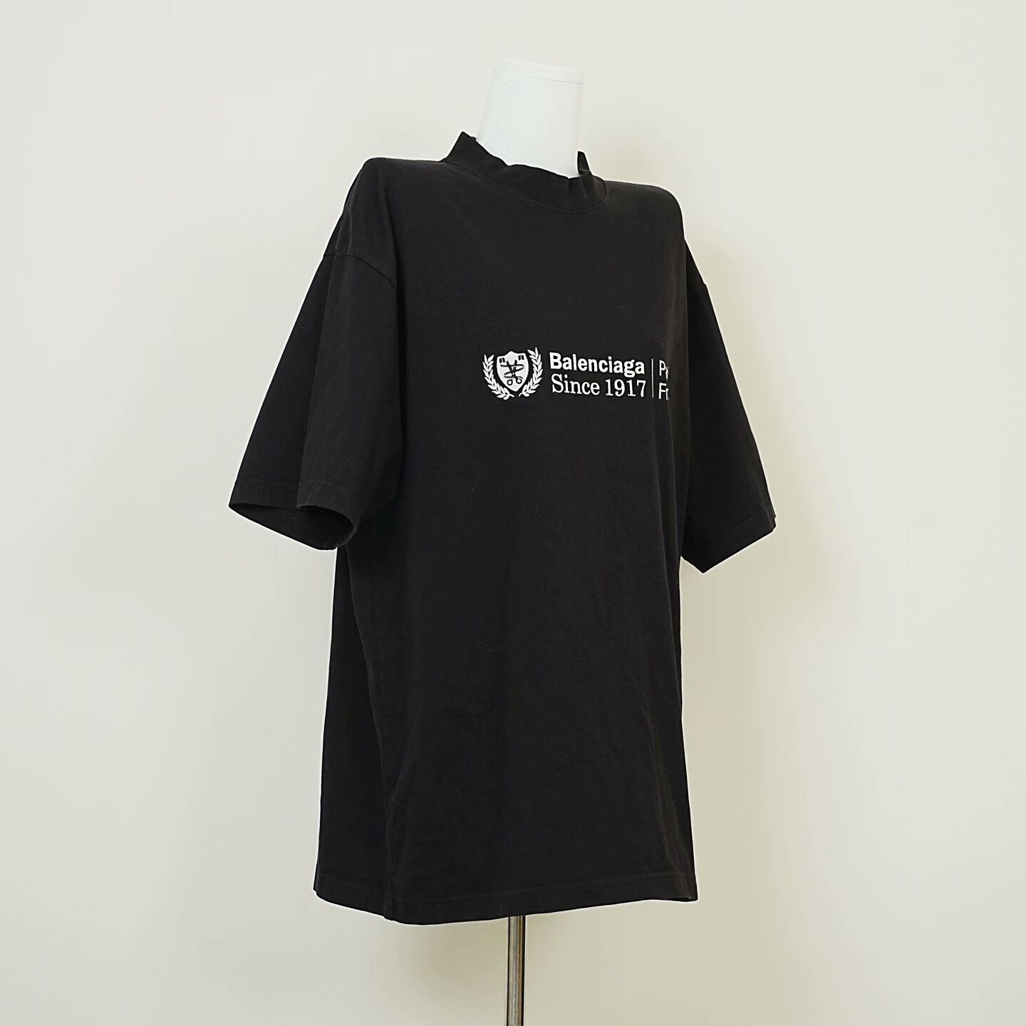 Balenciaga balenciaga institutional logo black t-shirt Size US M / EU 48-50 / 2 - 2 Thumbnail