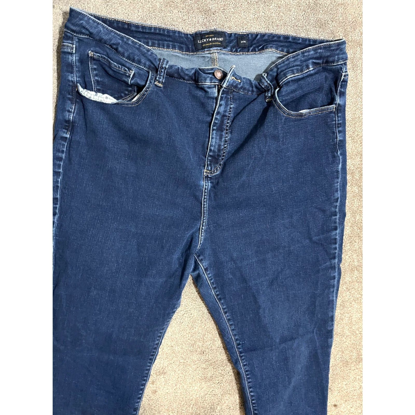 Lucky Brand Lucky Brand Jeans 5-Pocket Design Denim High Rise Curvy Plus Size 24W Blues Dark Emma Stretch Legging Jegging Women's Jeans Size 42" / US 20 - 4 Thumbnail