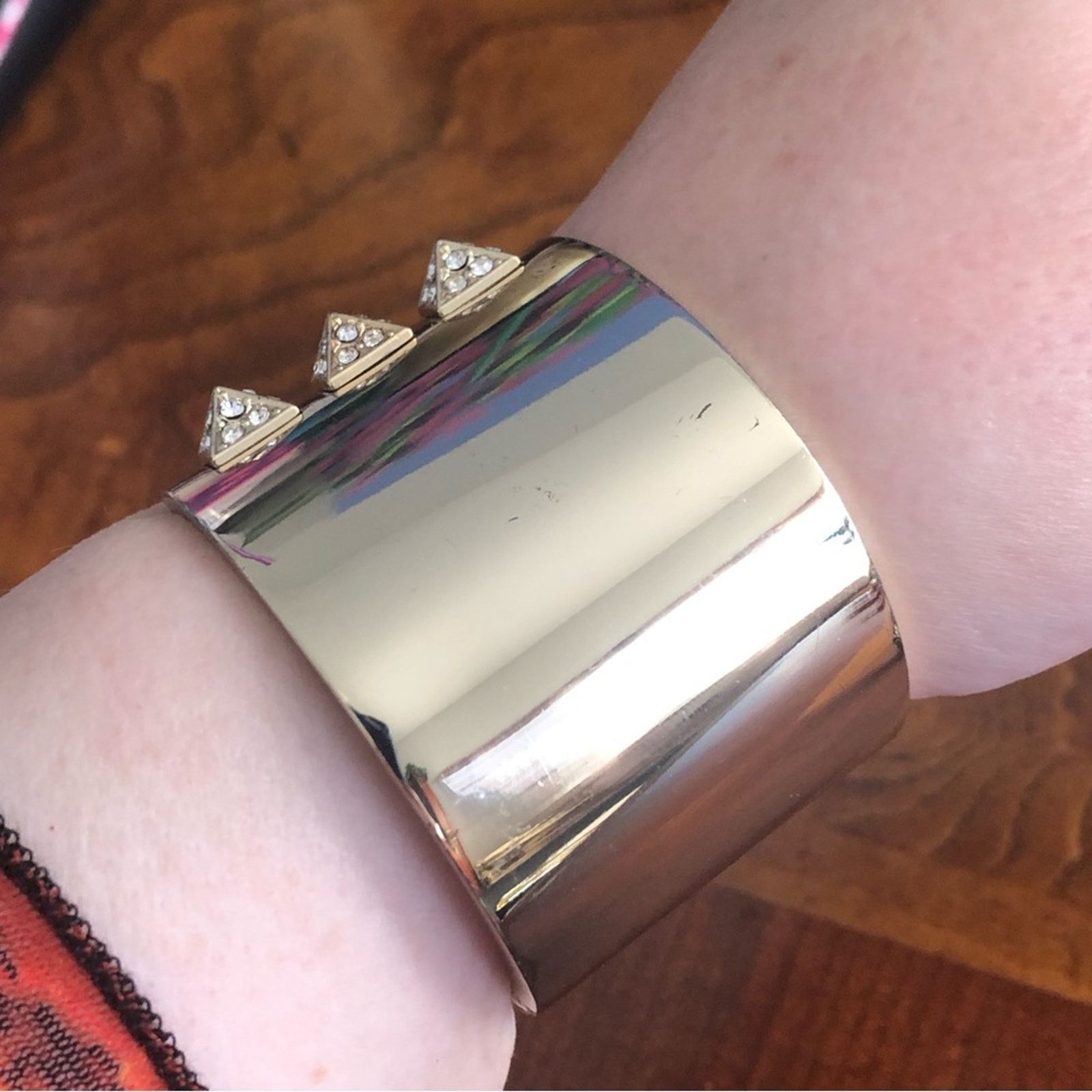 Victoria's Secret Victoria’s Secret gold plated mirror finish cuff bracelet Size ONE SIZE - 8 Thumbnail