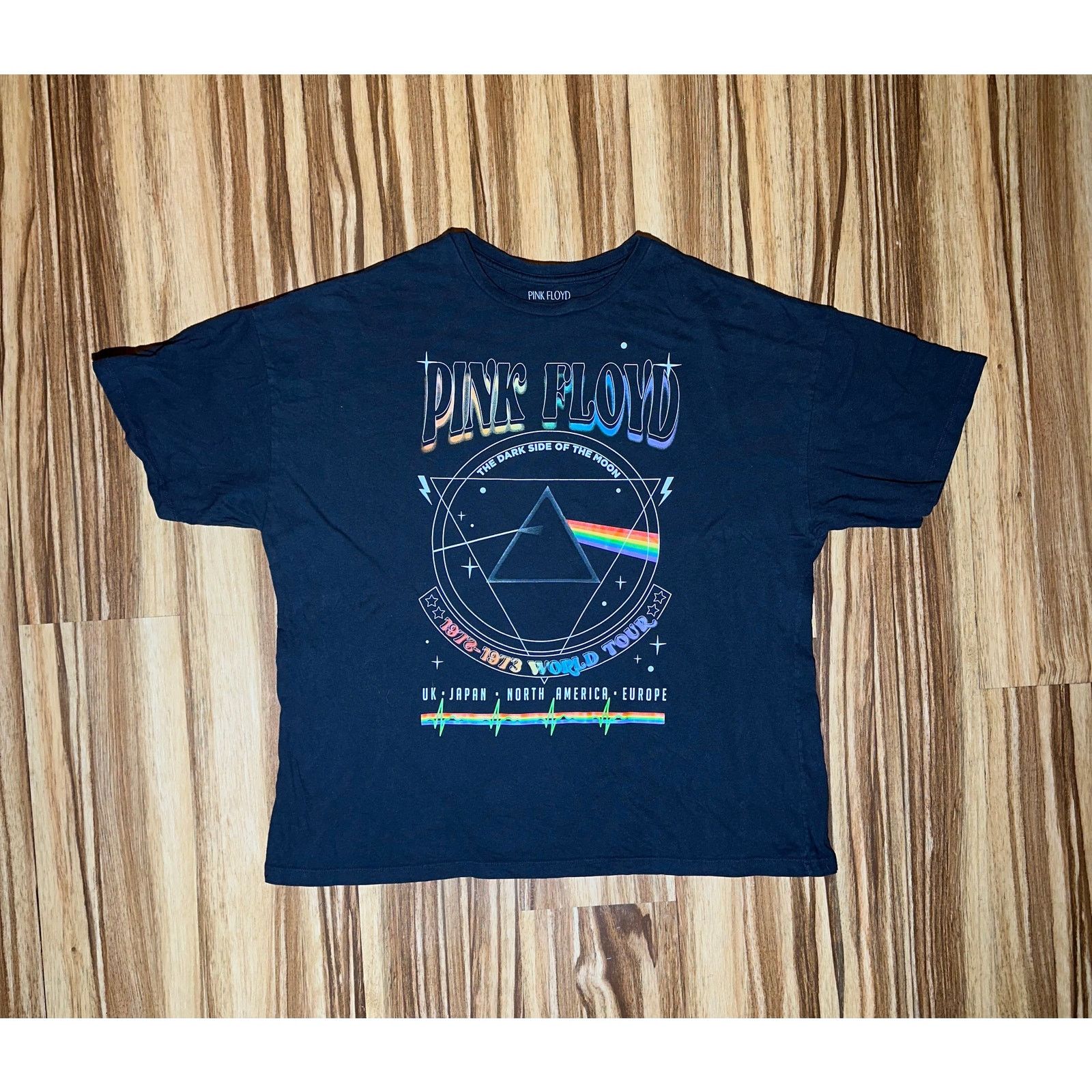 Pink Floyd Pink Floyd The Dark Side Of The Moon 72-73 world tour Size L Size US L / EU 52-54 / 3 - 1 Thumbnail