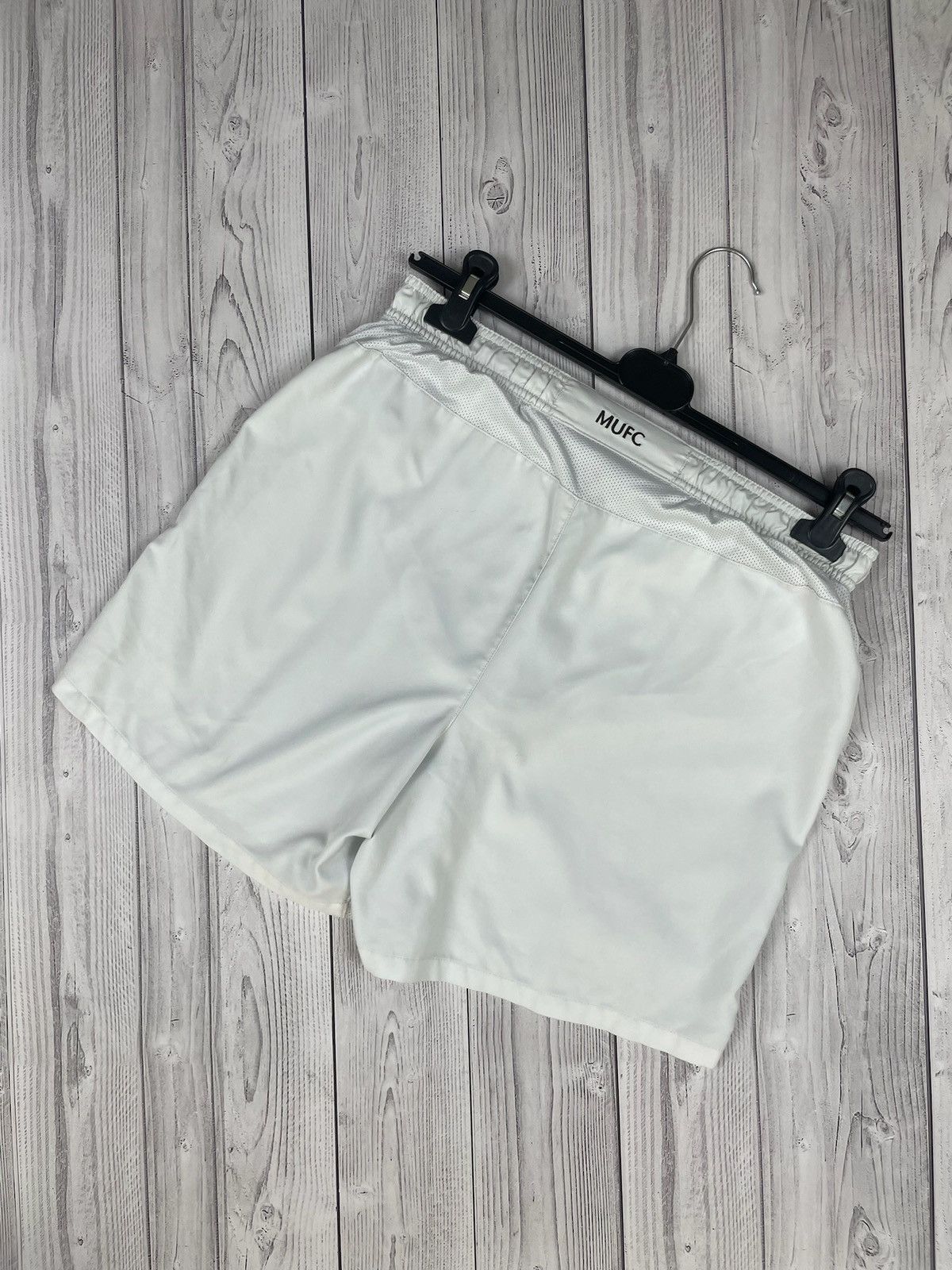 Nike Vintage Nike Manchester United soccer shorts size M Size US 32 / EU 48 - 6 Thumbnail