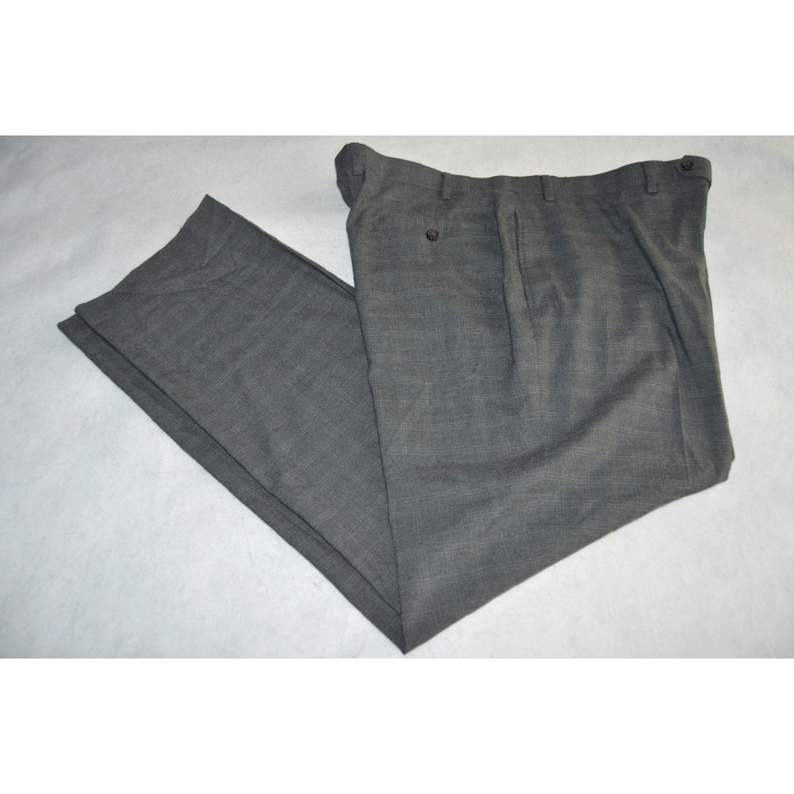 Ralph Lauren Ralph Lauren Mens Dress Pants Gray plaid 40/32 Flat Front Poly Blend Zip Closure Size US 40 / EU 56 - 2 Thumbnail