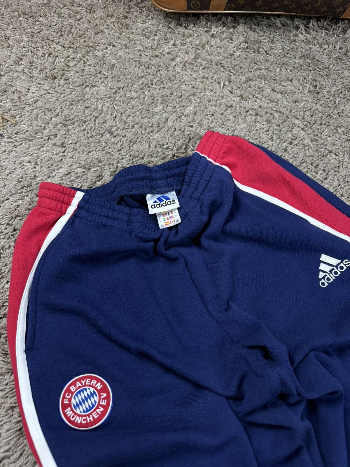 Adidas × Vintage Vintage sweatshirt and trousers Adidas Bayern original item Size US L / EU 52-54 / 3 - 7 Thumbnail