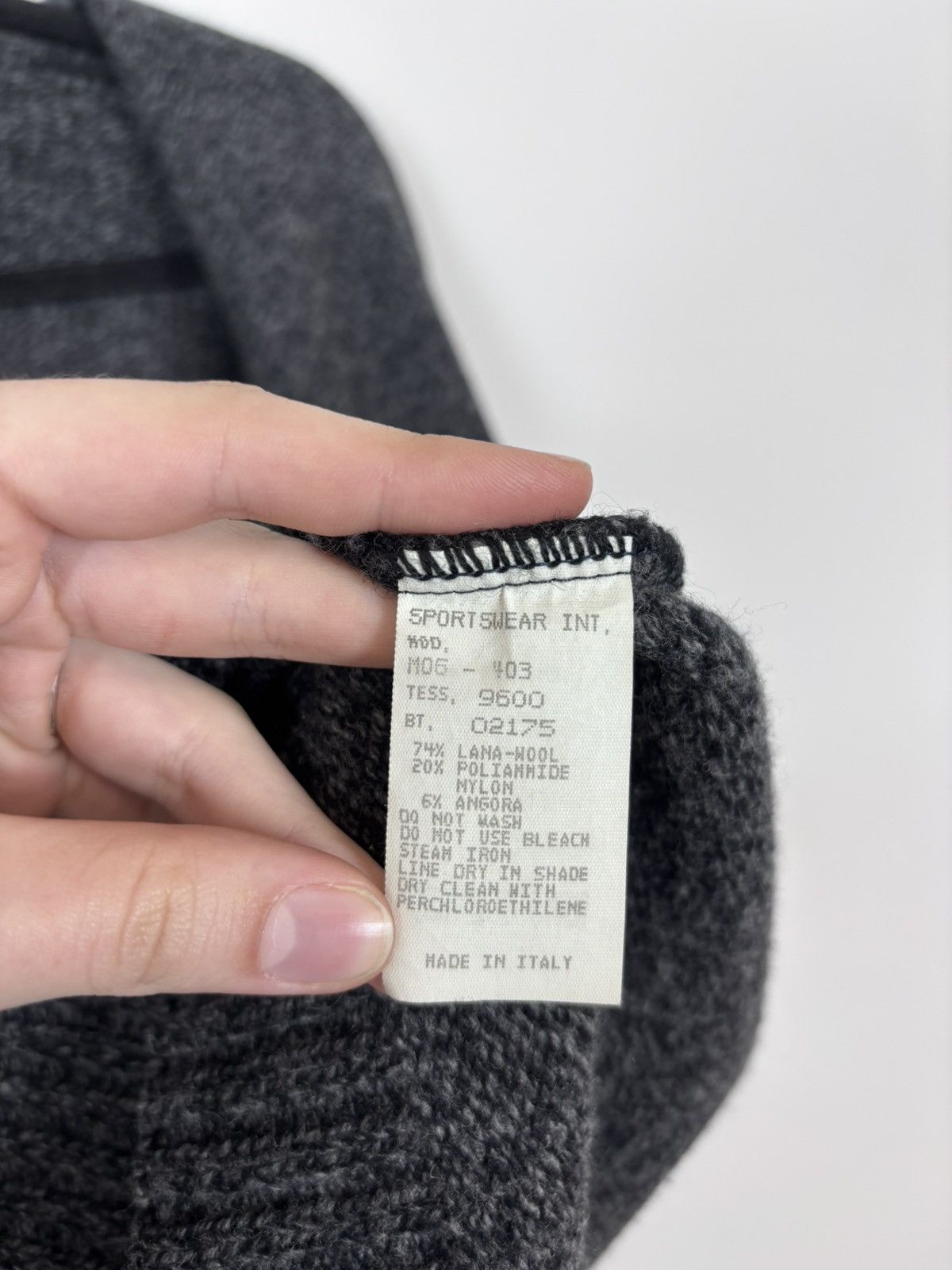 Moschino Vintage 1990s Moschino Women’s Grey Wool Full Zip Sweater Size M / US 6-8 / IT 42-44 - 11 Thumbnail