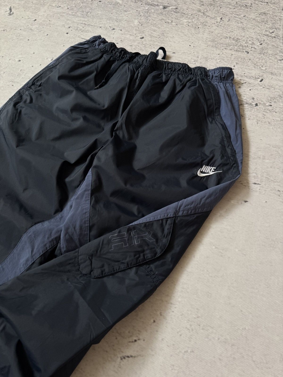 Nike × Vintage NIKE AIR NYLON VINTAGE OVERSIZE BAGGY FIT PANTS SWEATPANTS Size US 34 / EU 50 - 7 Thumbnail