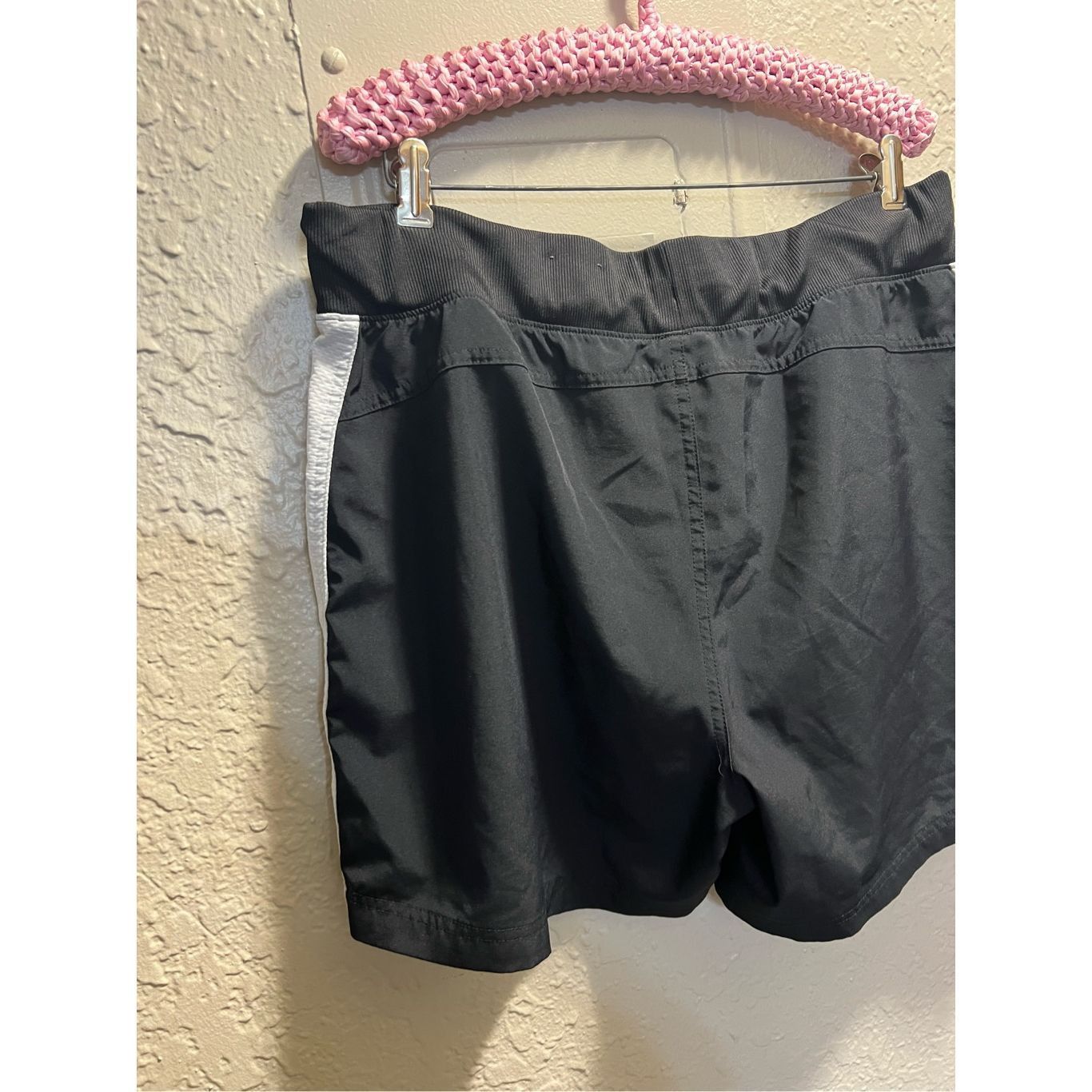 Tek Gear Tek Gear Black With White Stripe Shorts Woman’s Size XL FLAW Size 32" / US 10 / IT 46 - 10 Thumbnail
