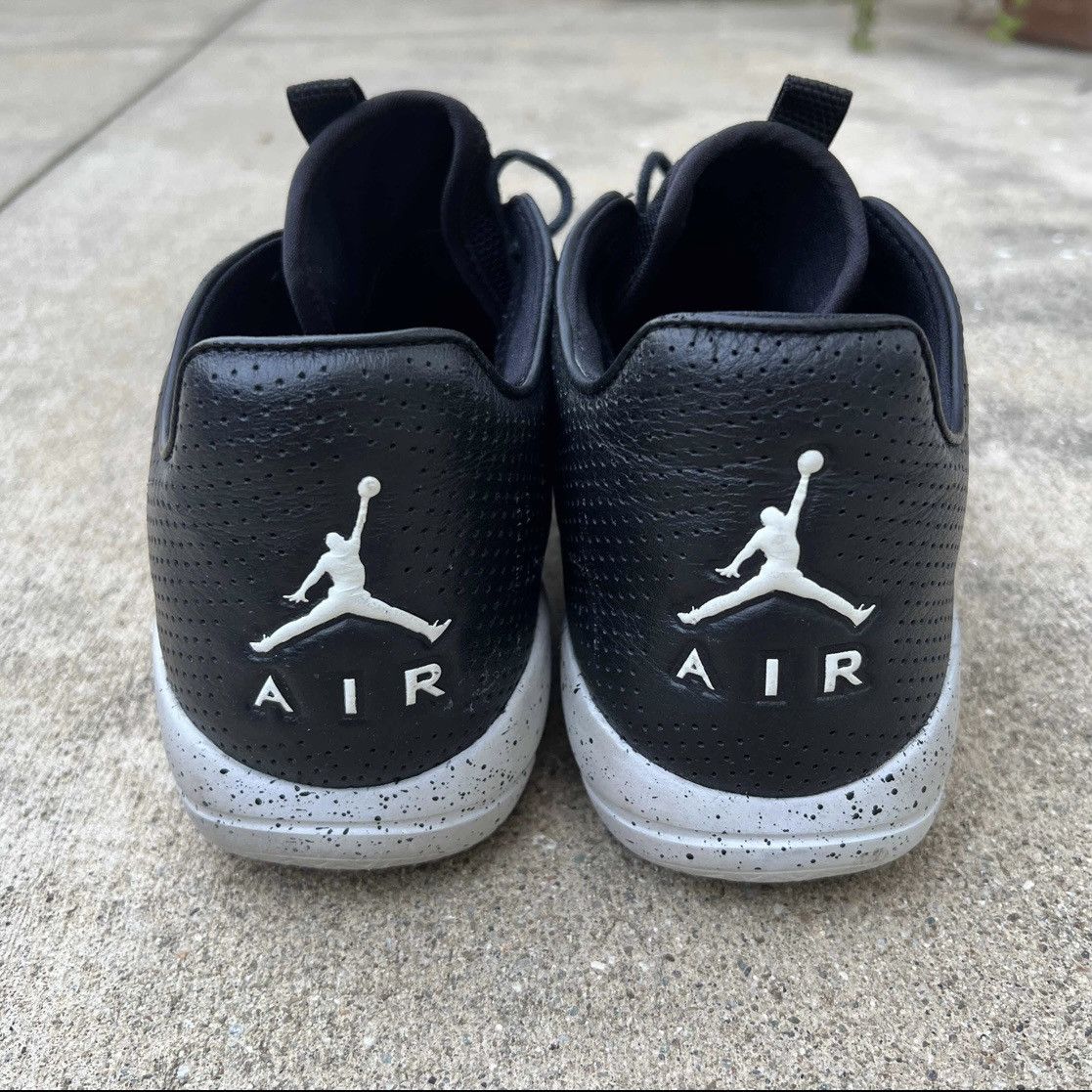 Jordan Brand Jordan Eclipse ‘Black White’ Size US 11 / EU 44 - 4 Thumbnail