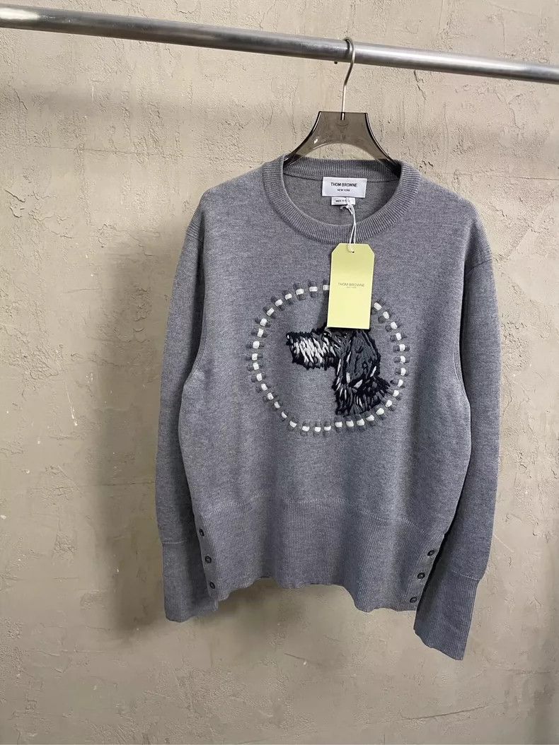 Thom Browne Thom Browne size4 Gray embroidered puppy wool round neck sw Size US XL / EU 56 / 4 - 1 Thumbnail
