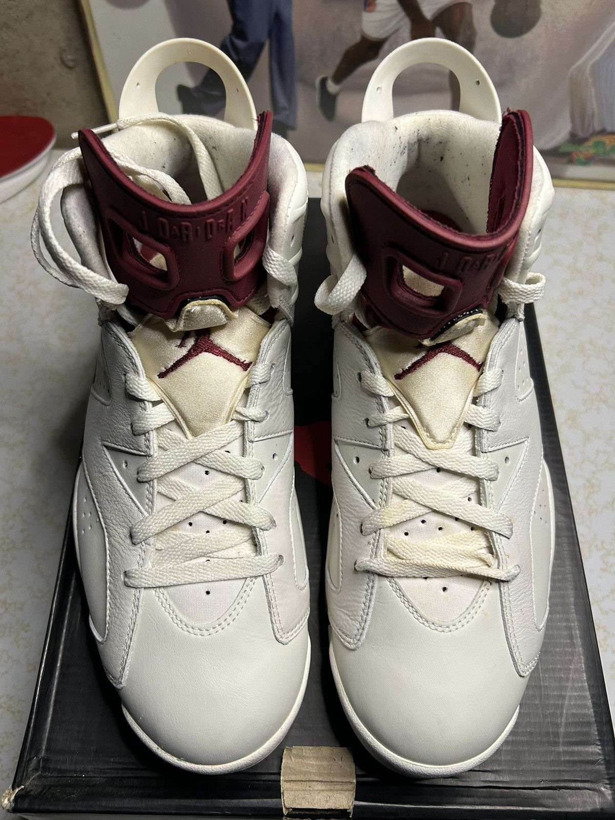 Jordan Retro 6 ‘maroon’