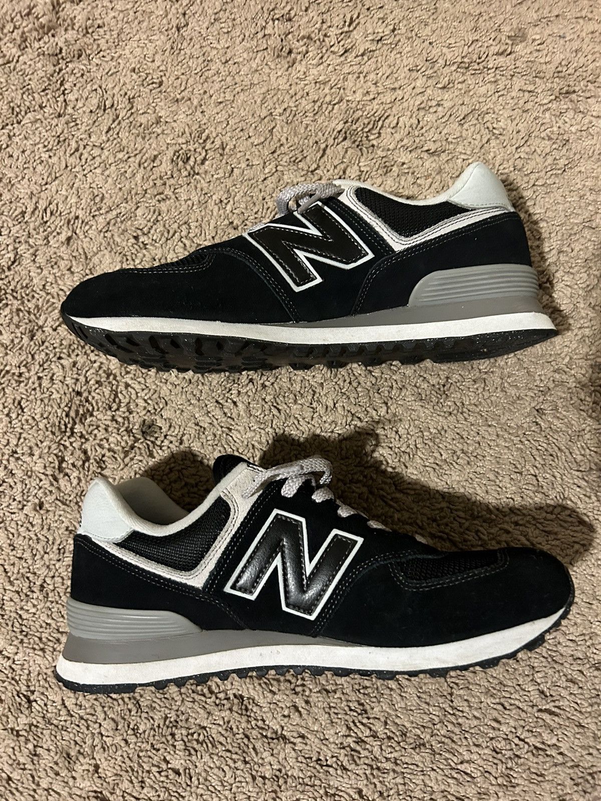 New Balance New Balance 574 ‘Black White’ (M9.5) Size US 9.5 / EU 42-43 - 3 Thumbnail