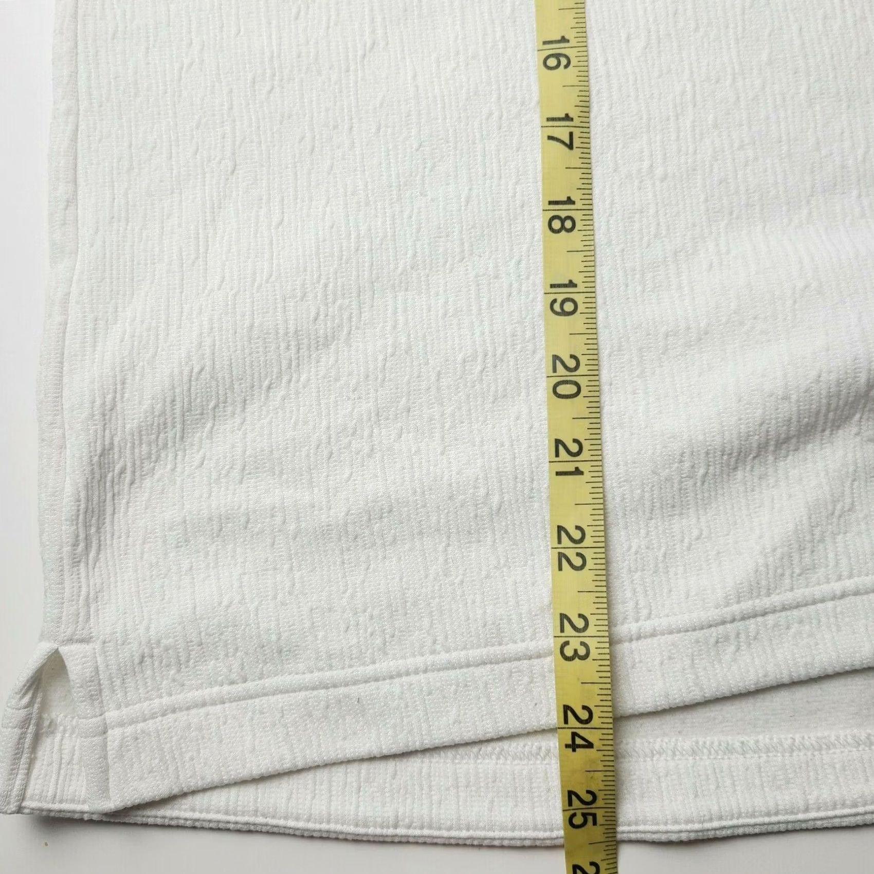 Nike Nike Arsenal FC Mens Large White 1/4 Zip Pullover Sweatshirt Sporting California Mens L White Arsenal FC Nike Shirt Classic Casual Sweatshirt Size US L / EU 52-54 / 3 - 7 Thumbnail