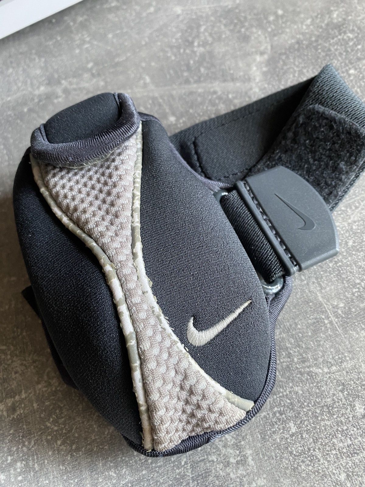 Nike Vintage Nike Mini Sling Bag Size ONE SIZE - 2 Thumbnail