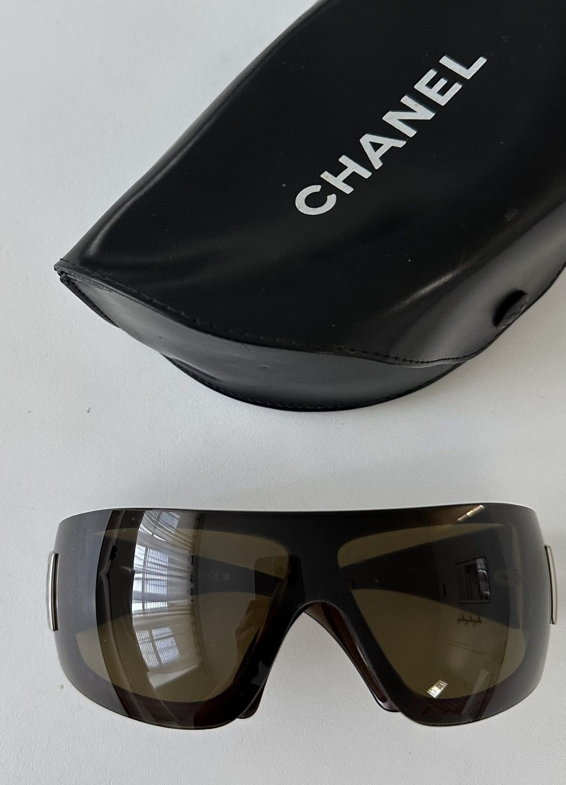 Chanel Chanel olive ski mask Sunglasses Size ONE SIZE - 2 Thumbnail