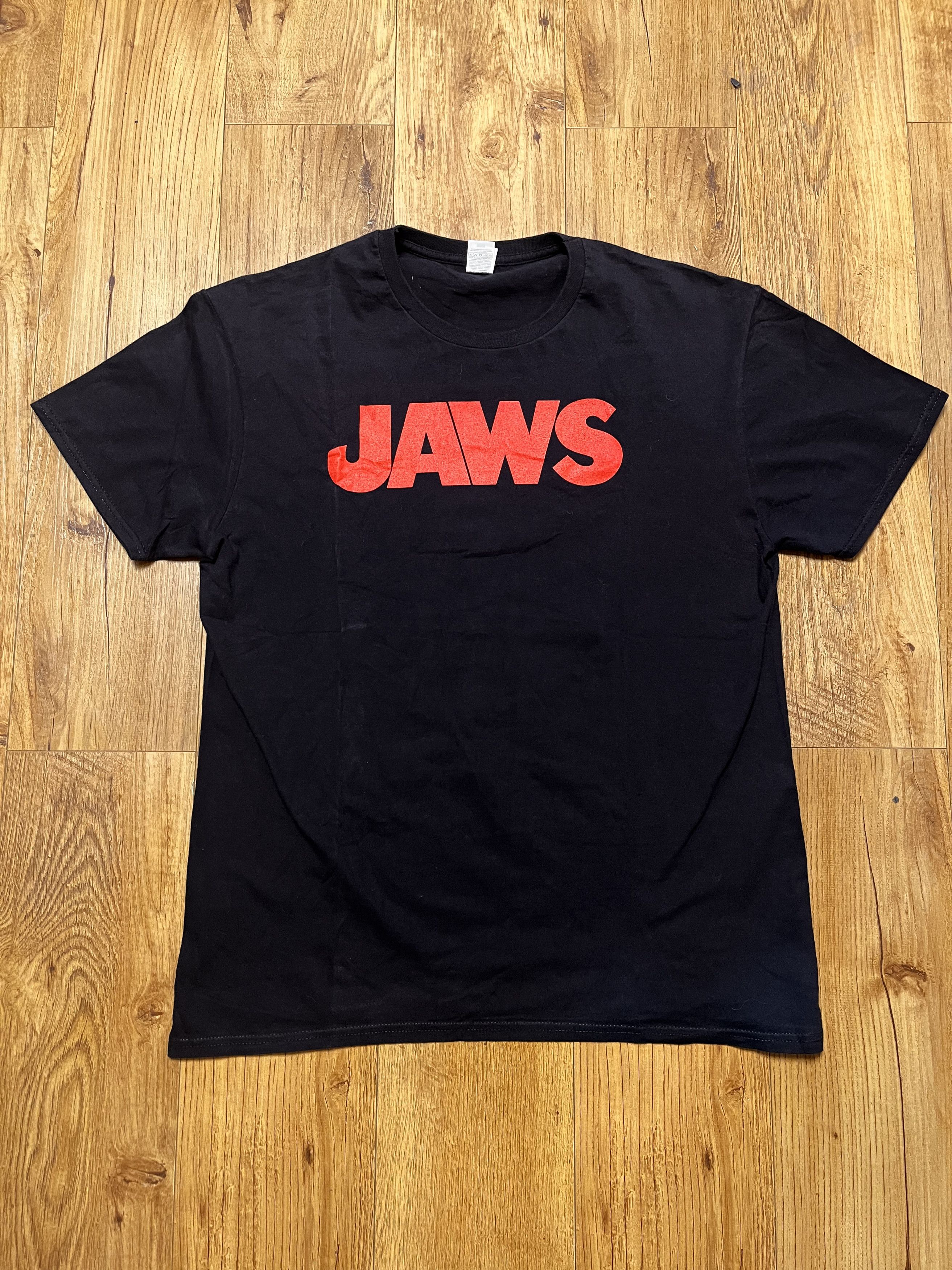 Vintage JAWS Movie Shark Chasing Boat Poster Steven Spielberg Tee Size US L / EU 52-54 / 3 - 2 Thumbnail
