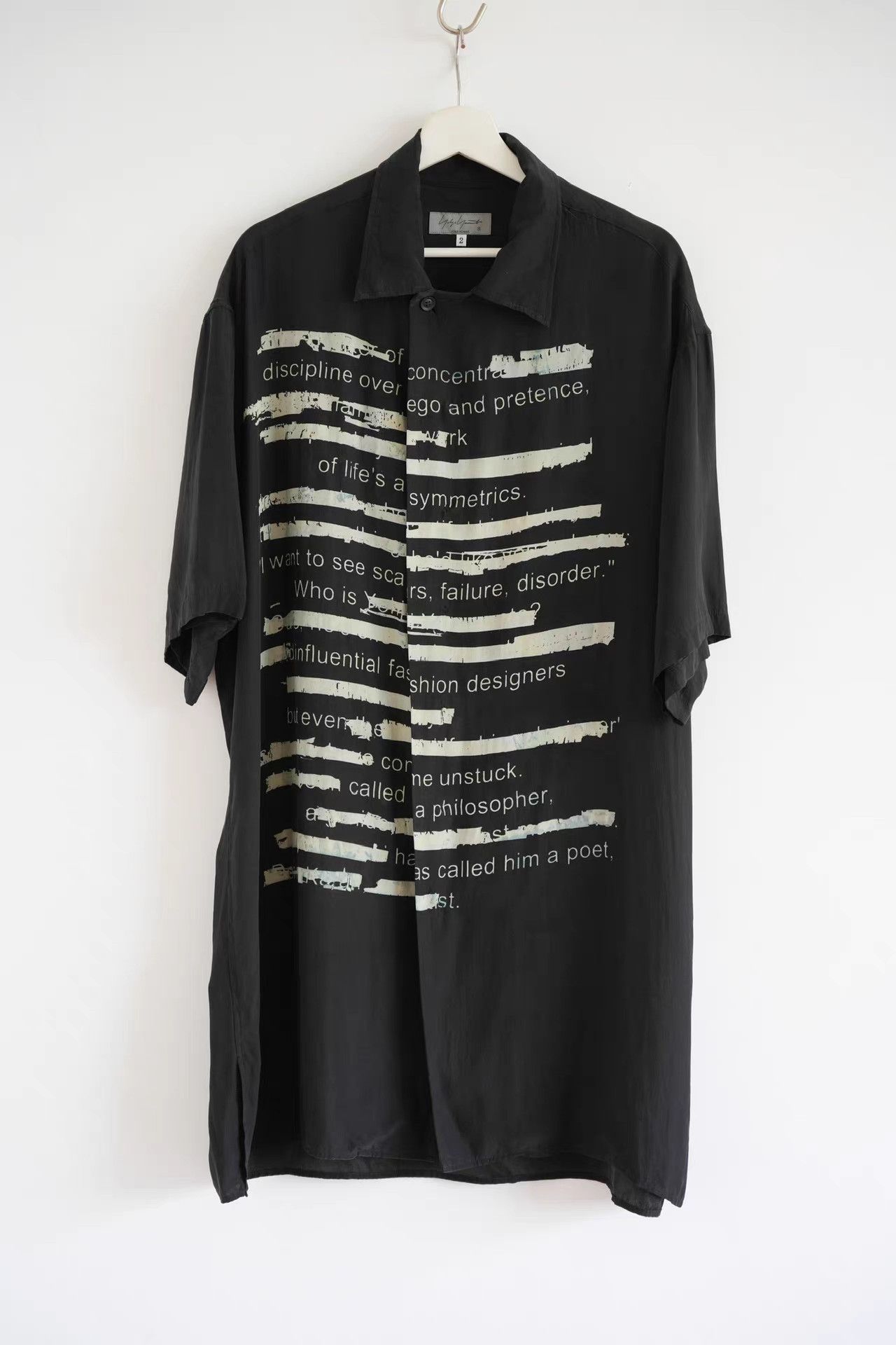 Yohji Yamamoto Yohji Yamamoto 22ss Dinner Slogan Silk Shirt K4 Size US M / EU 48-50 / 2 - 1 Thumbnail