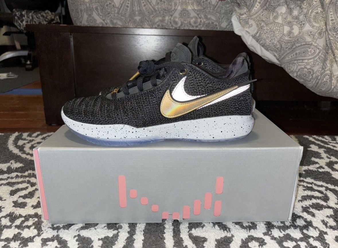 Nike Lebron XX Black/Metallic Gold-White Size US 9.5 / EU 42-43 - 1 Thumbnail