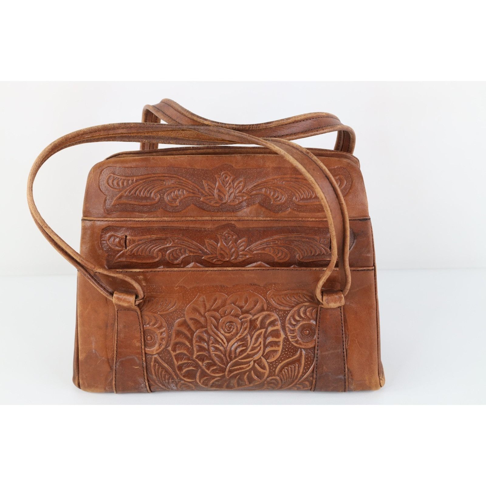 Vintage Vintage 60s 70s Boho Chic Hand Tooled Leather Flower Purse Size ONE SIZE - 1 Thumbnail