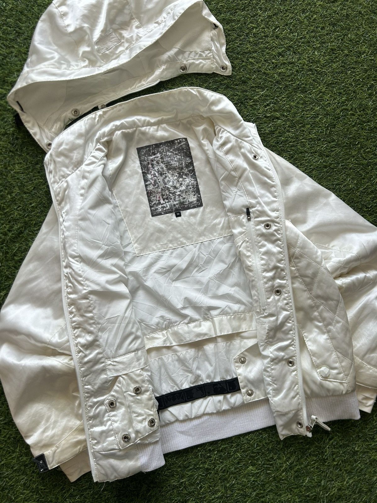 MLB Rare MLB White Sox Satin Puffy Jacket ZipOff Hood Streetwear Size US S / EU 44-46 / 1 - 5 Thumbnail