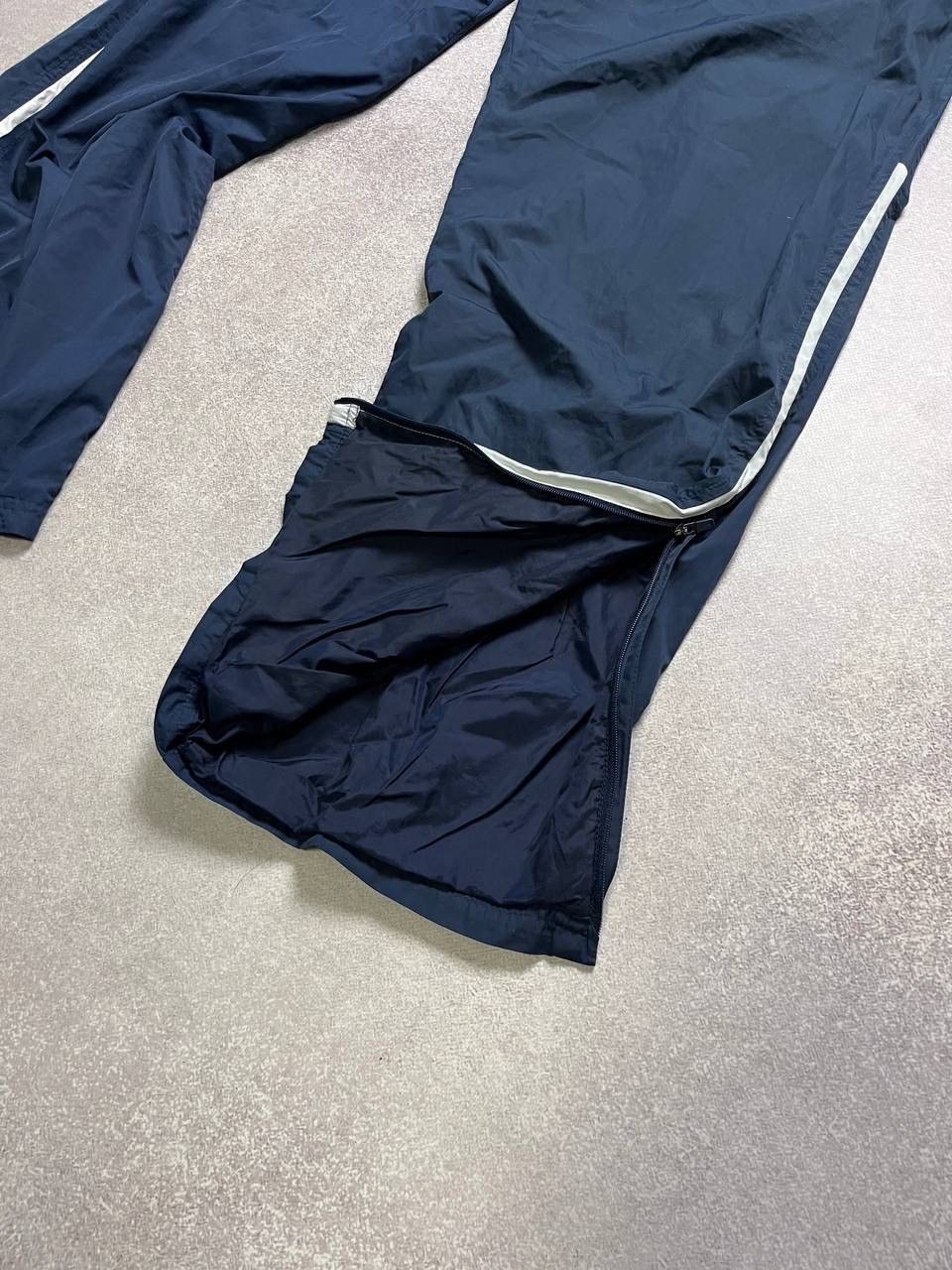 Nike × Vintage Vintage Nike Swoosh Baggy Nylon Trackpants Y2K L Size US 34 / EU 50 - 5 Thumbnail
