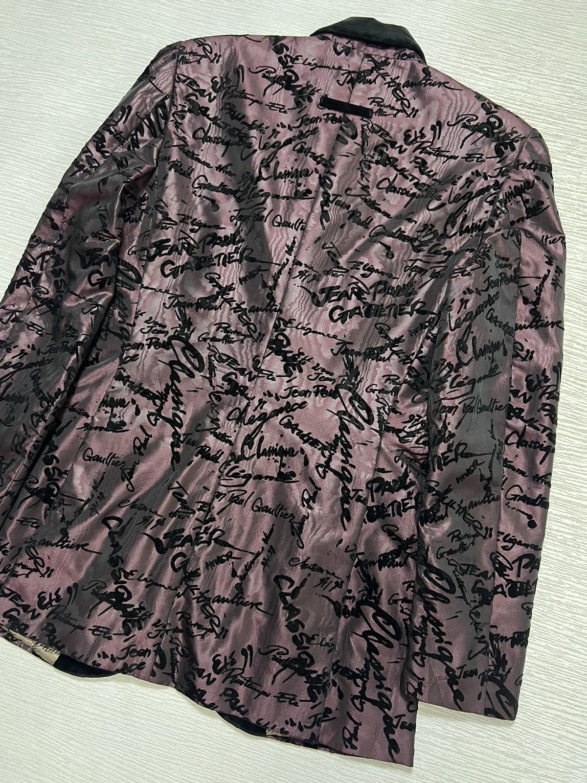 Jean Paul Gaultier JPG AW 97-98 Signature Monogram Print Velvet Jacquard Blazer Size US XS / EU 42 / 0 - 10 Thumbnail