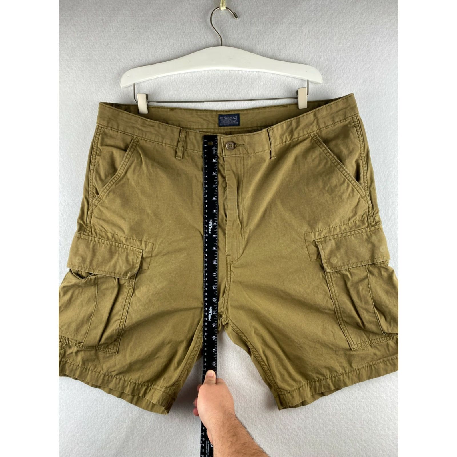 Levi's Levi's Cargo Shorts Mens 40 Khaki Cotton Flap Pockets Hiking Comfort Utility Clothing Size US 40 / EU 56 - 4 Thumbnail