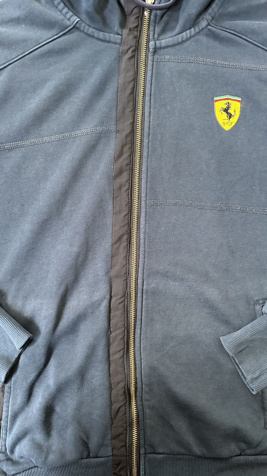 Puma VINTAGE PUMA X FERRARI SUN FADED MIDZIPPER HOODIE Size US L / EU 52-54 / 3 - 2 Thumbnail