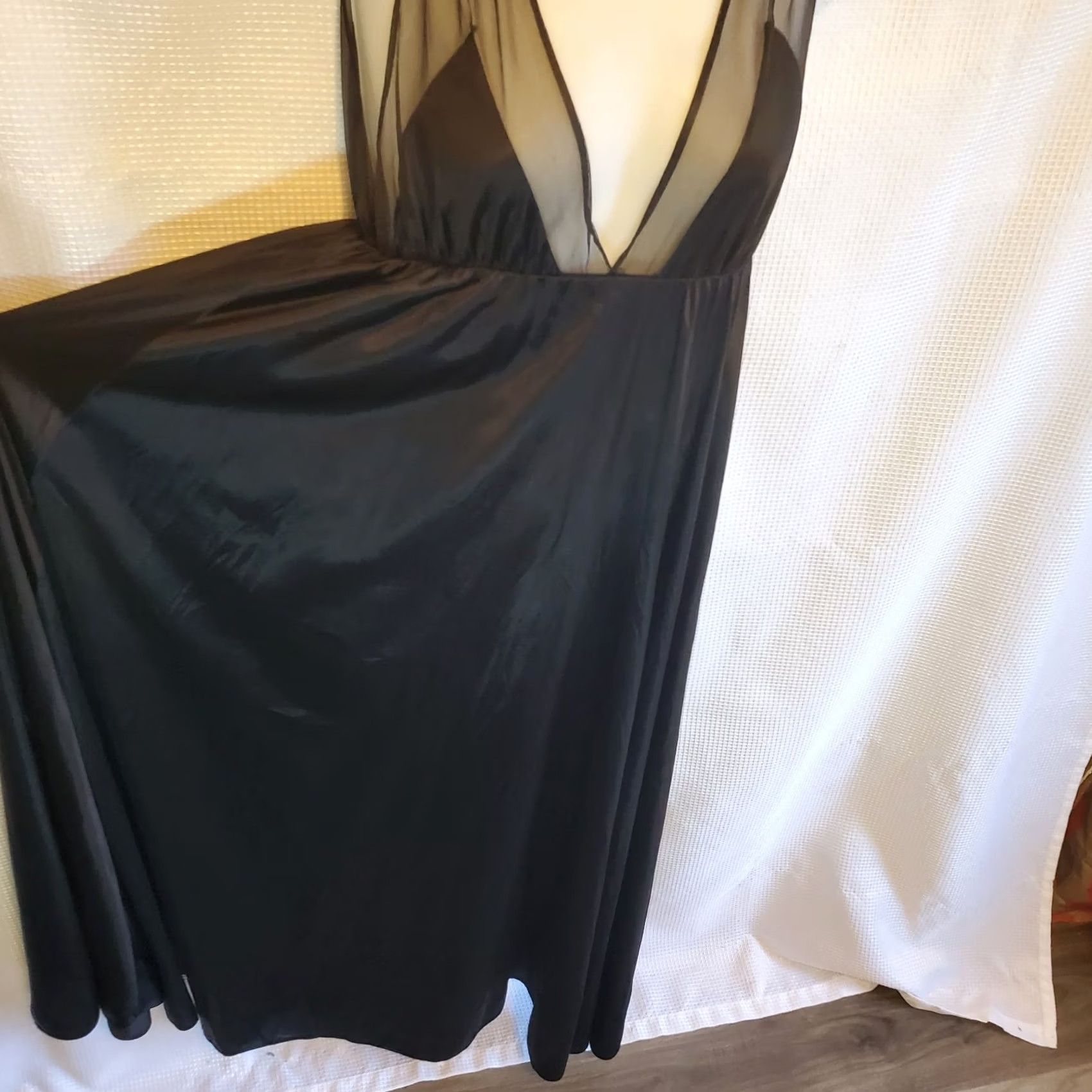Vintage VINTAGE Maxi Sheer Black Slip Dress Sz S 70s V-Neck Pullover Party/Cocktail Womens Sexy Gothic USA 70s City Classic Tattoo Modern Design Size S / US 4 / IT 40 - 4 Thumbnail