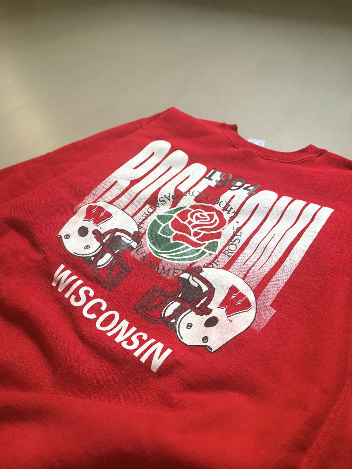 Champion Vintage 90s Champion Reverse Weave Wisconsin Sweatshirt Size US XXL / EU 58 / 5 - 2 Thumbnail