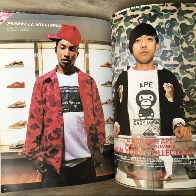 Bape × Kaws BAPE × KAWS 2005 Mook book magazine a bathing ape NIGO Size ONE SIZE - 6 Thumbnail