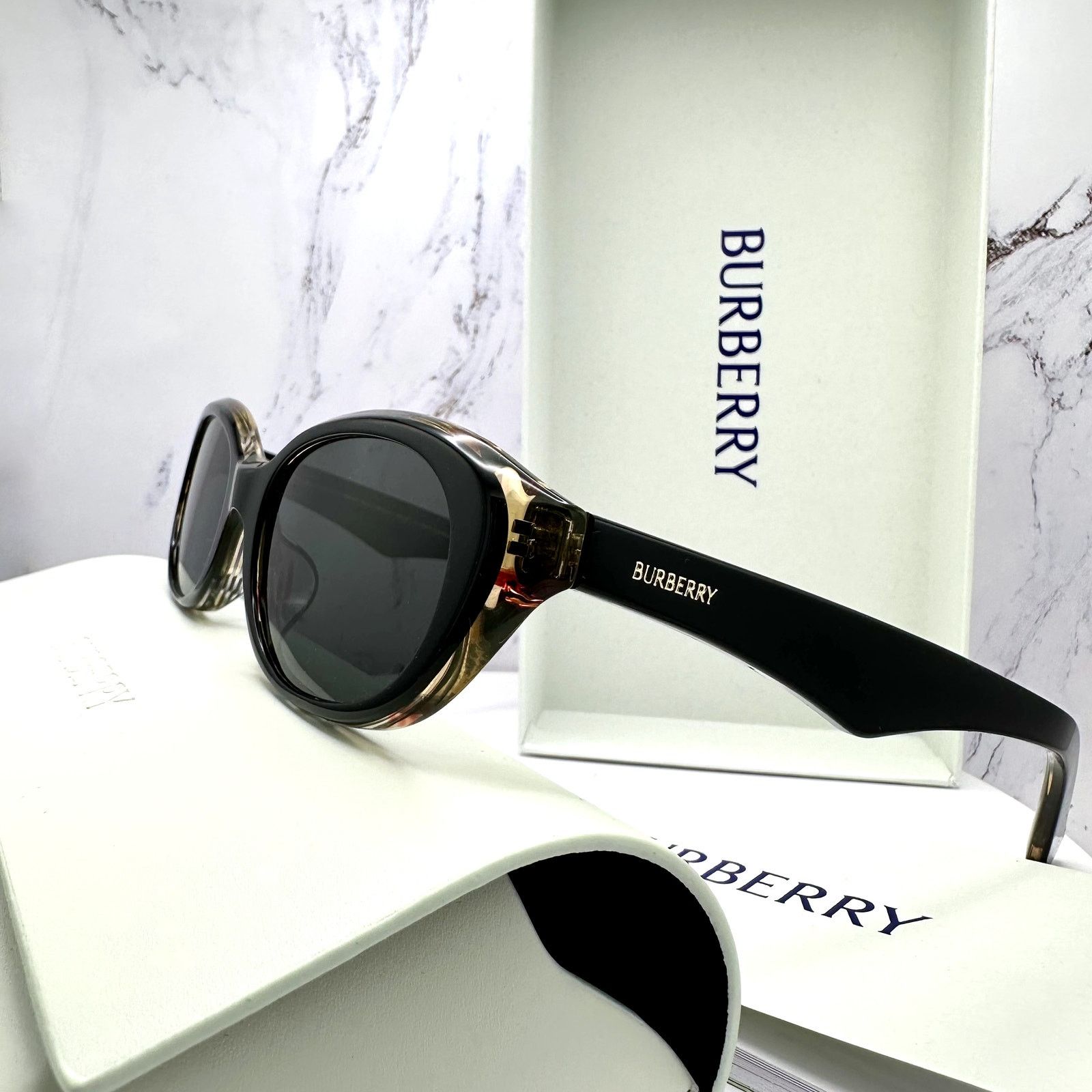 Burberry New Burberry Sunglasses Black Vintage Check Oval Gold Logo Size ONE SIZE - 11 Thumbnail
