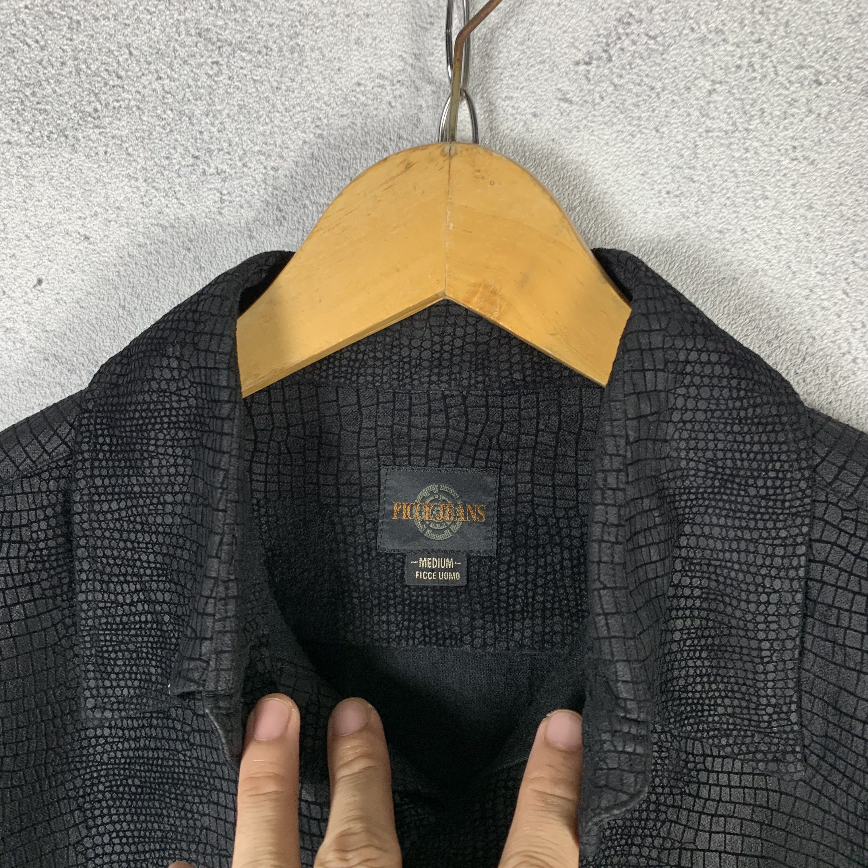 Yoshiyuki Konishi Ficce Uomo Black Crocodile Pattern Shirt Grunge / Y2K Style Size US M / EU 48-50 / 2 - 6 Thumbnail