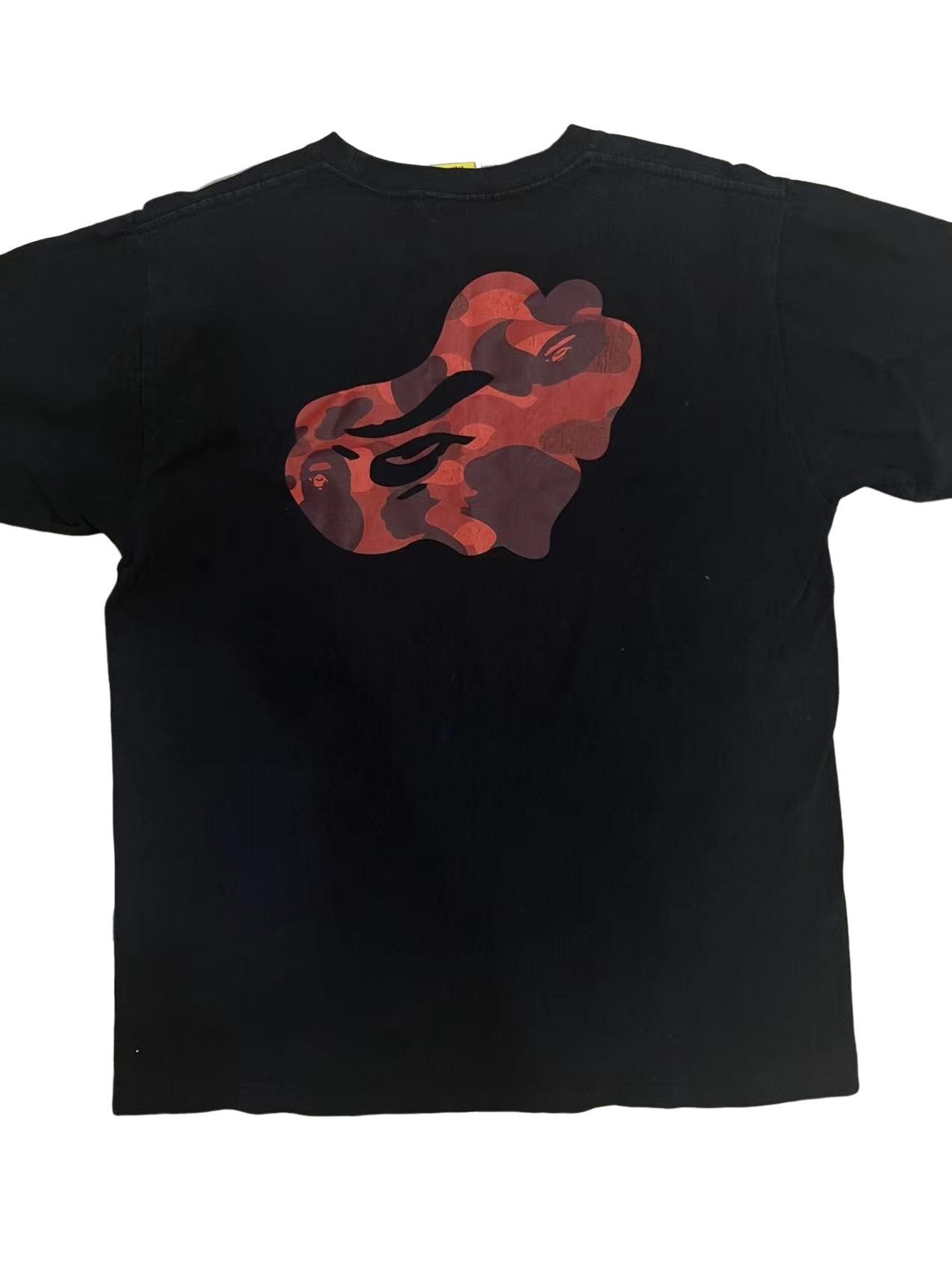 Bape Bape Red Camo Logo T-Shirt Size M Size US M / EU 48-50 / 2 - 1 Thumbnail