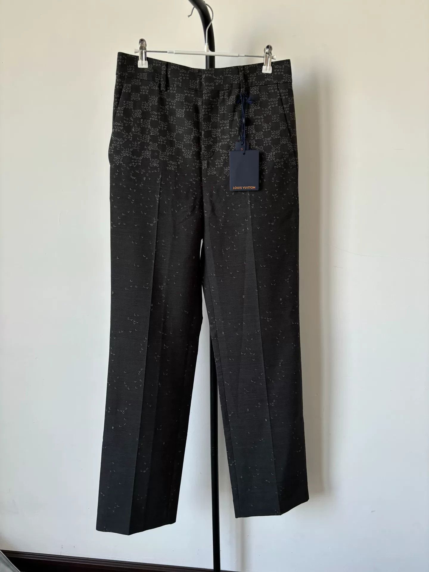 Louis Vuitton louis vuitton black printed trousers Size US 27 - 1 Thumbnail