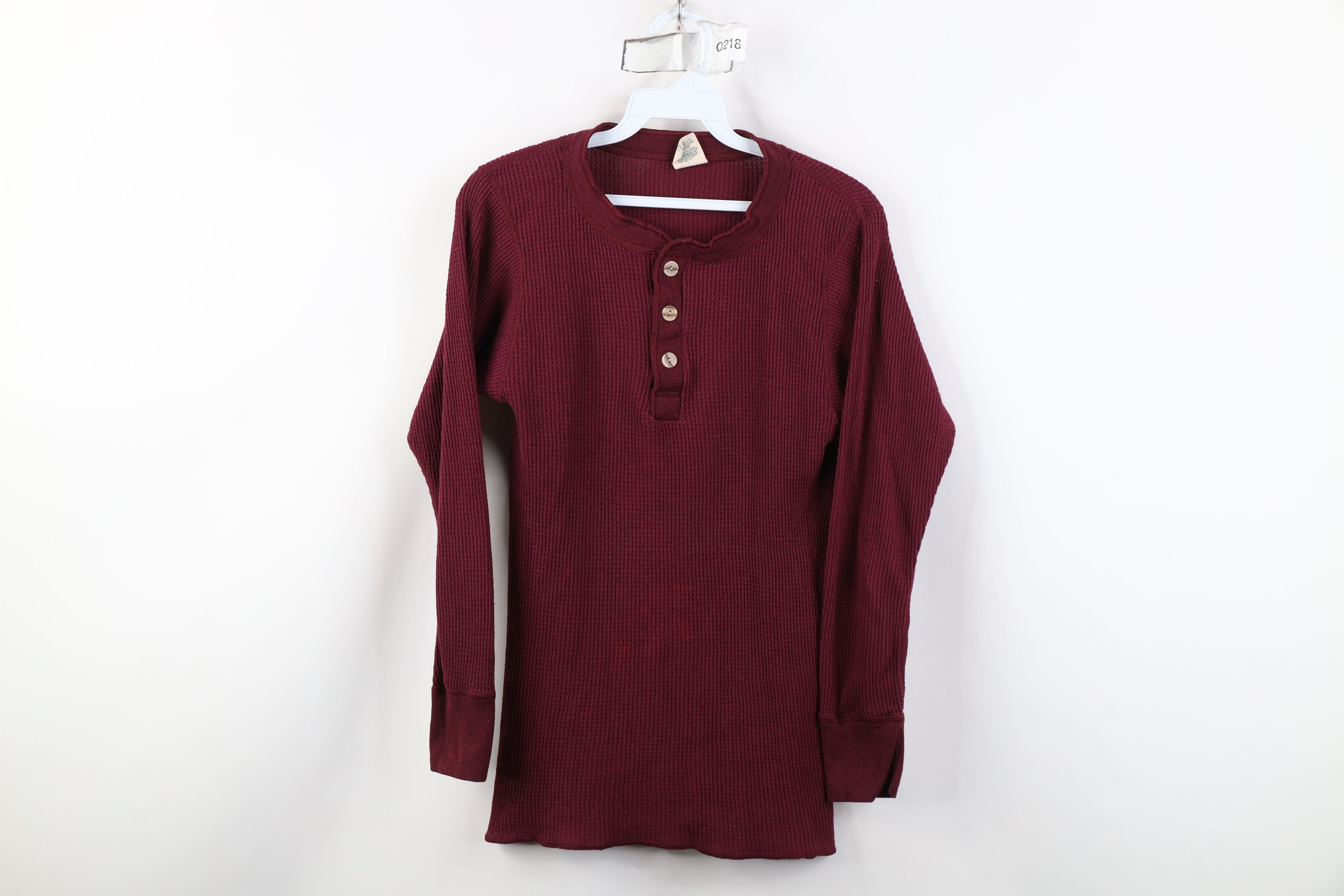 Vintage Vintage 70s Streetwear Waffle Knit Henley T-Shirt Red USA Size US L / EU 52-54 / 3 - 1 Thumbnail