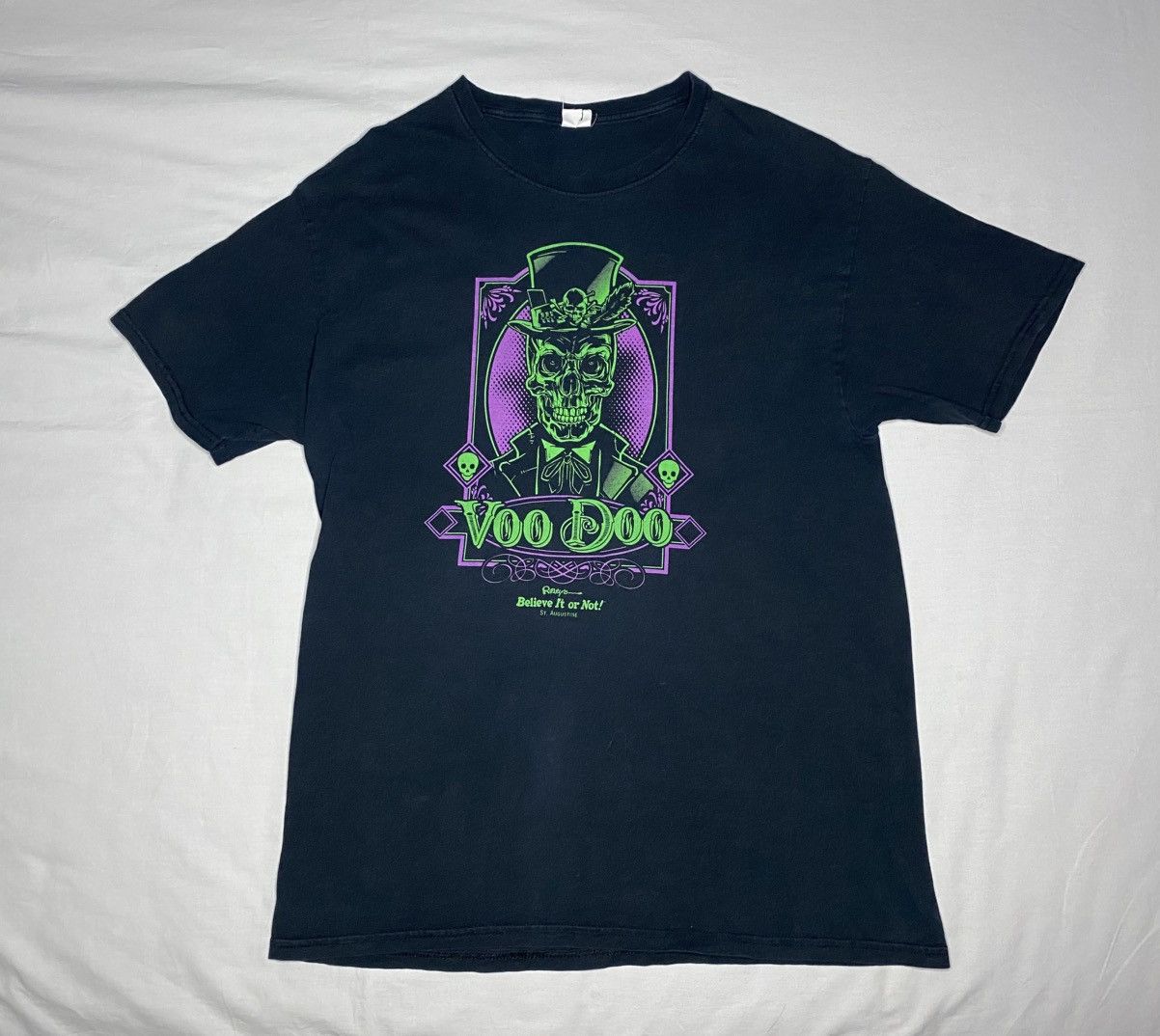 Fruit Of The Loom Vintage Ripleys Believe It Or Not Voo Doo T-Shirt M Black Size US M / EU 48-50 / 2 - 1 Thumbnail