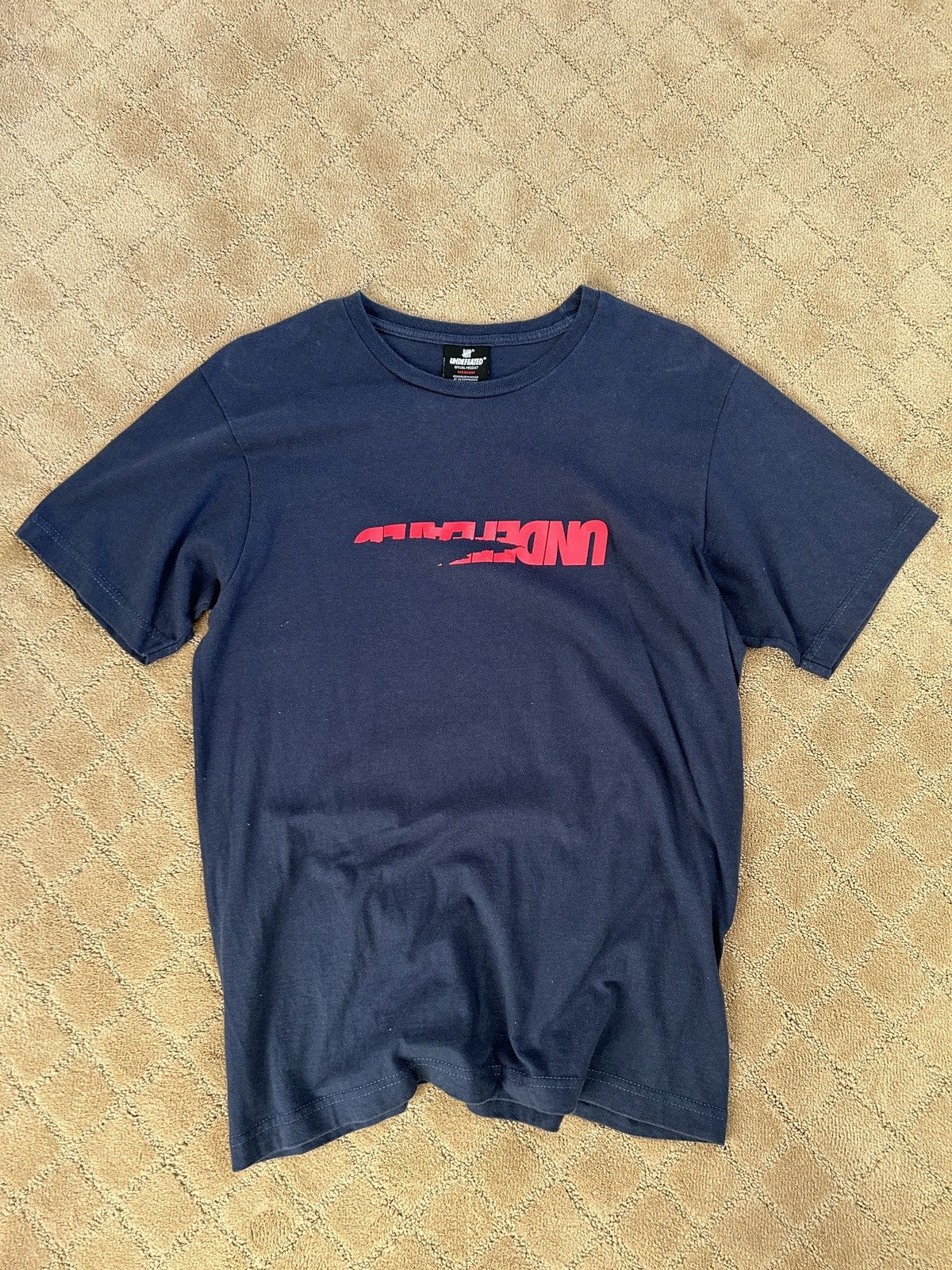 Undefeated Undefeated Flipped Logo Tee Size US M / EU 48-50 / 2 - 1 Thumbnail