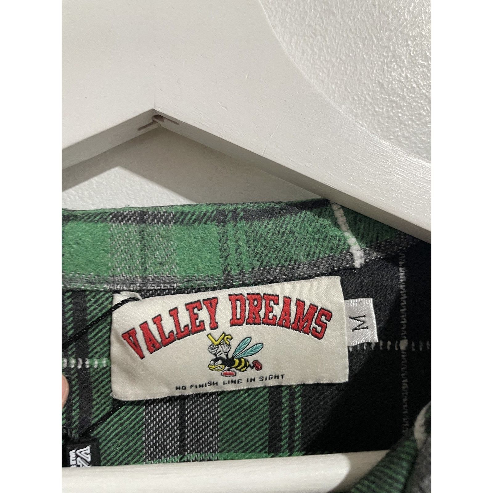 Vale VALE FOREVER GRINCH GEMS FLANNEL SIZE MEDIUM NEW Size US M / EU 48-50 / 2 - 5 Thumbnail